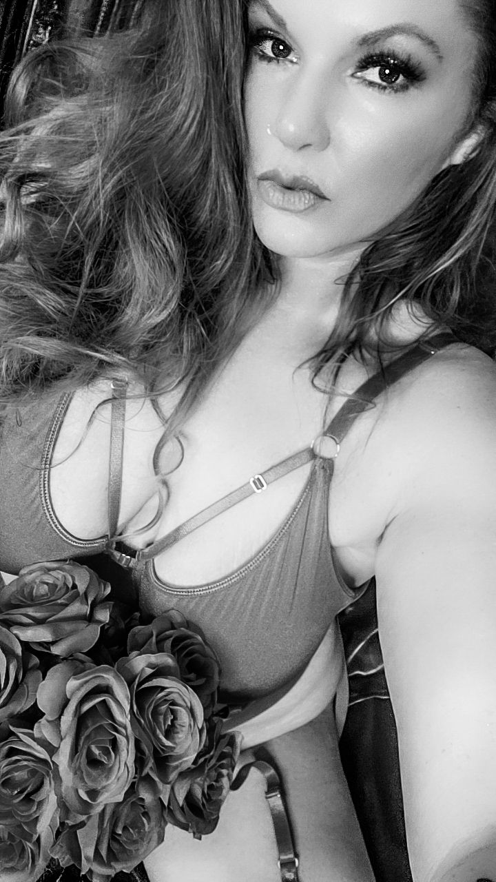 black and white selfie boudoir