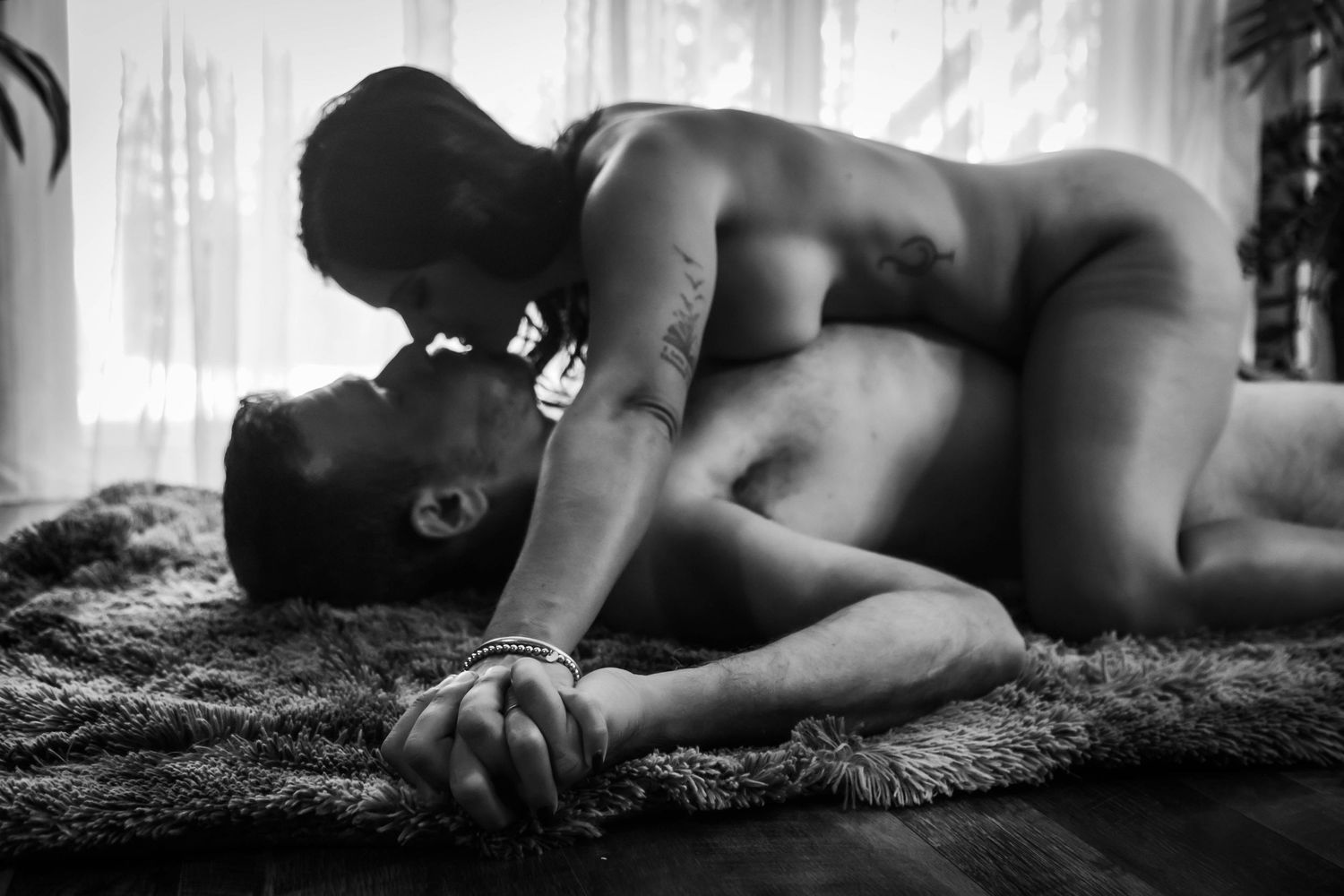 intensely passionate moment captured in boudoir session