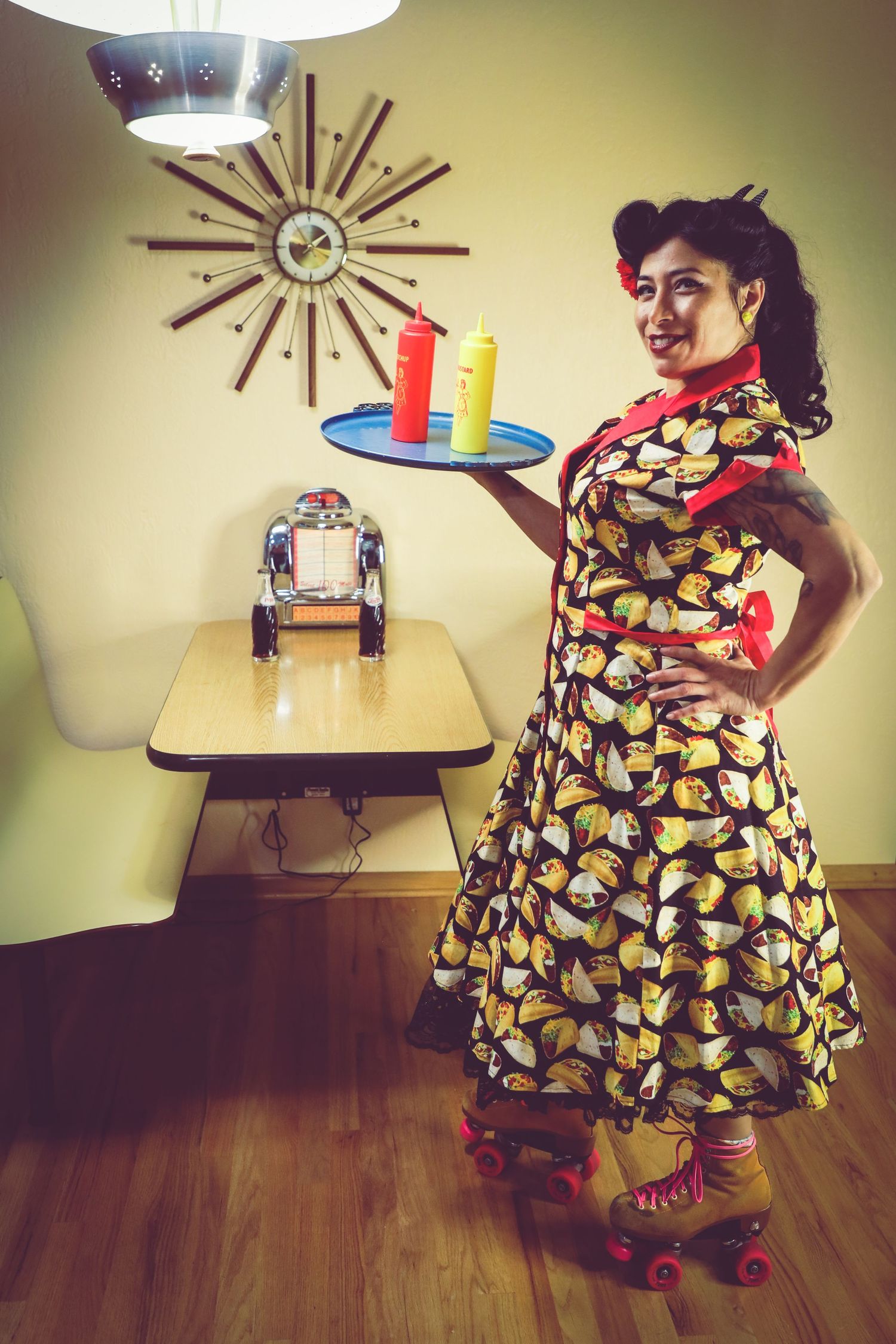 retro boudoir photoshoot with strawberry boudoir photography in tacoma, wa