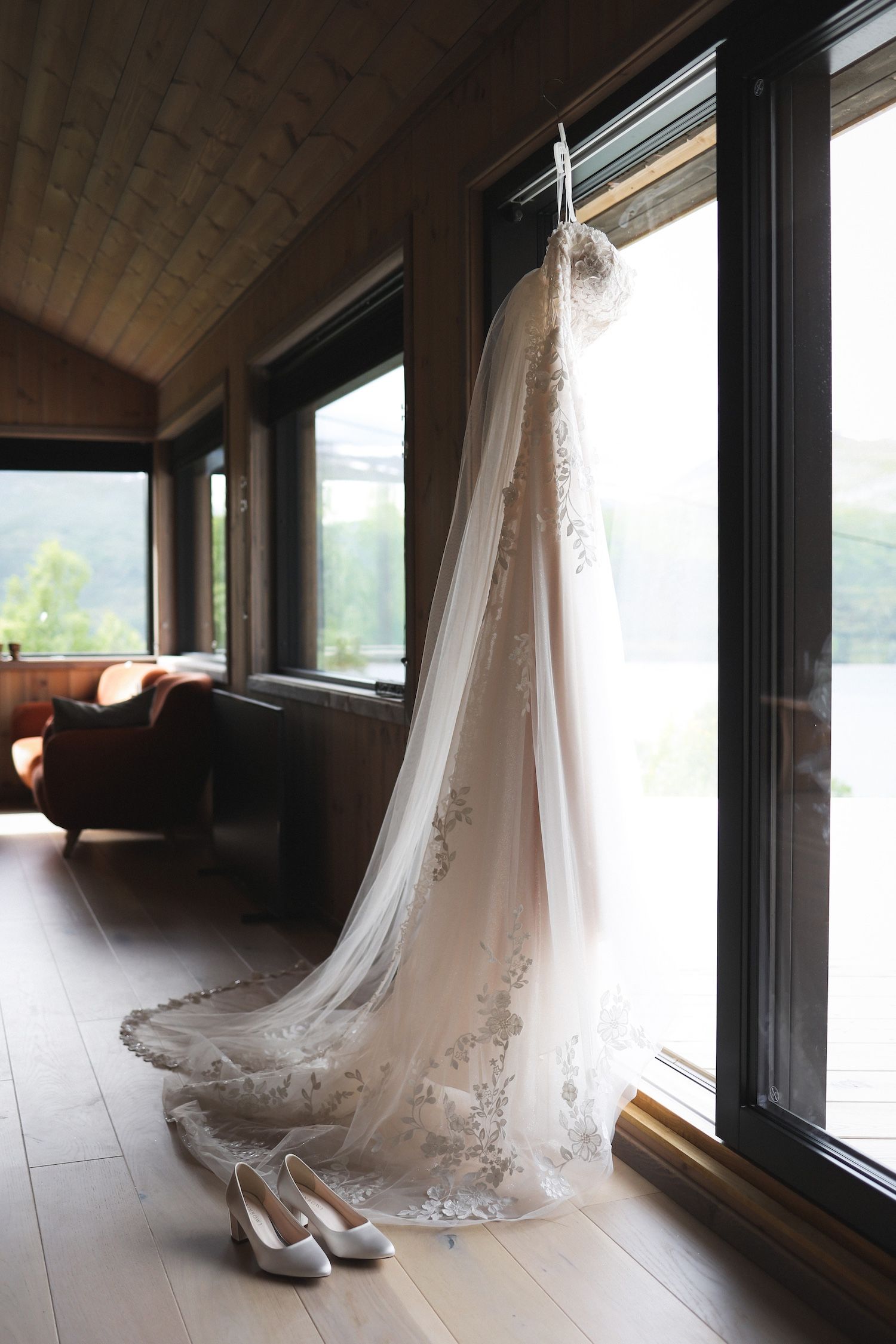 Marit-Andersen-Fotograf-Bryllup-oppdal-kirke