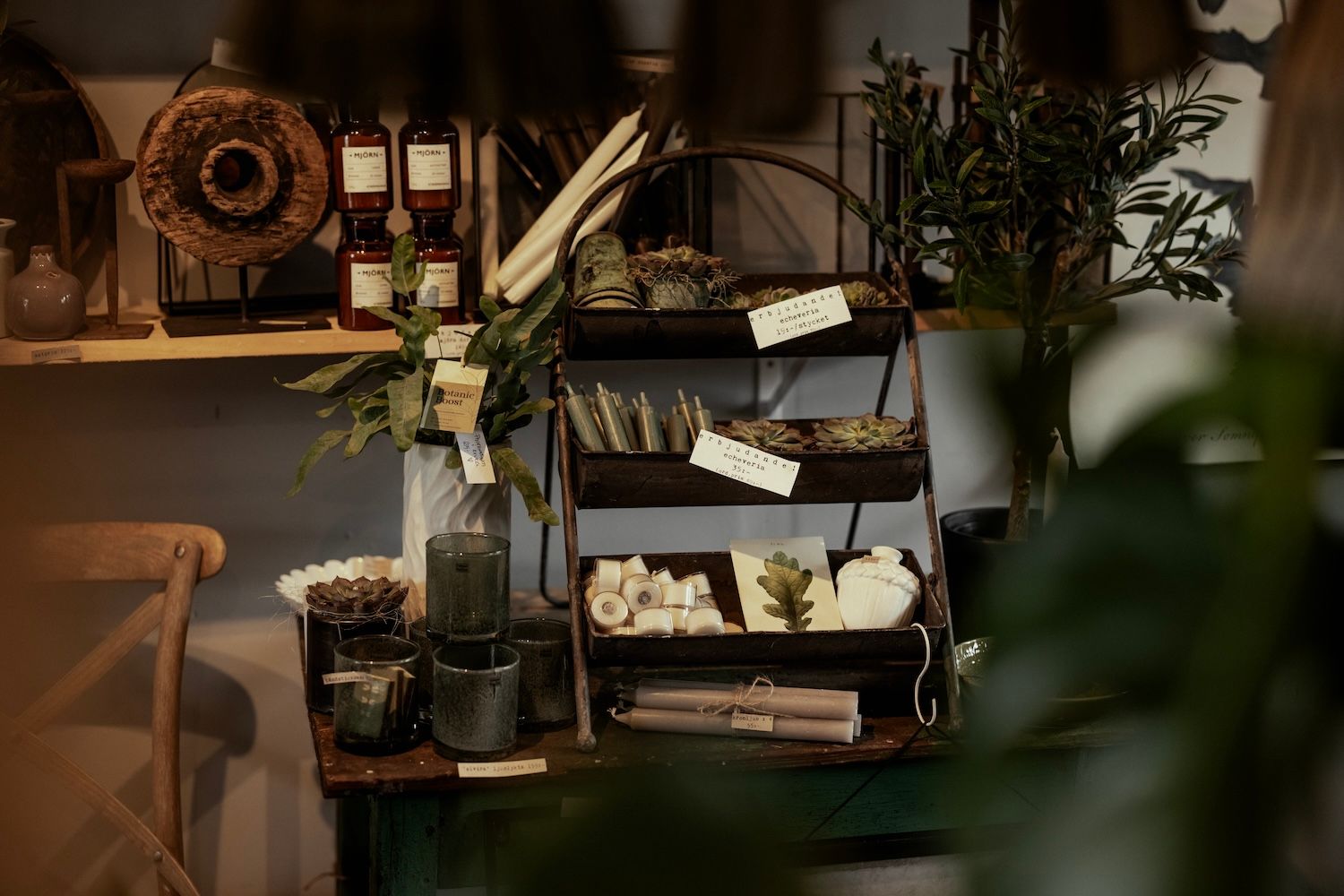 Detaljbild från en blomster- och inredningsbutik i Halmstad. Foto: Grevholm Photography.