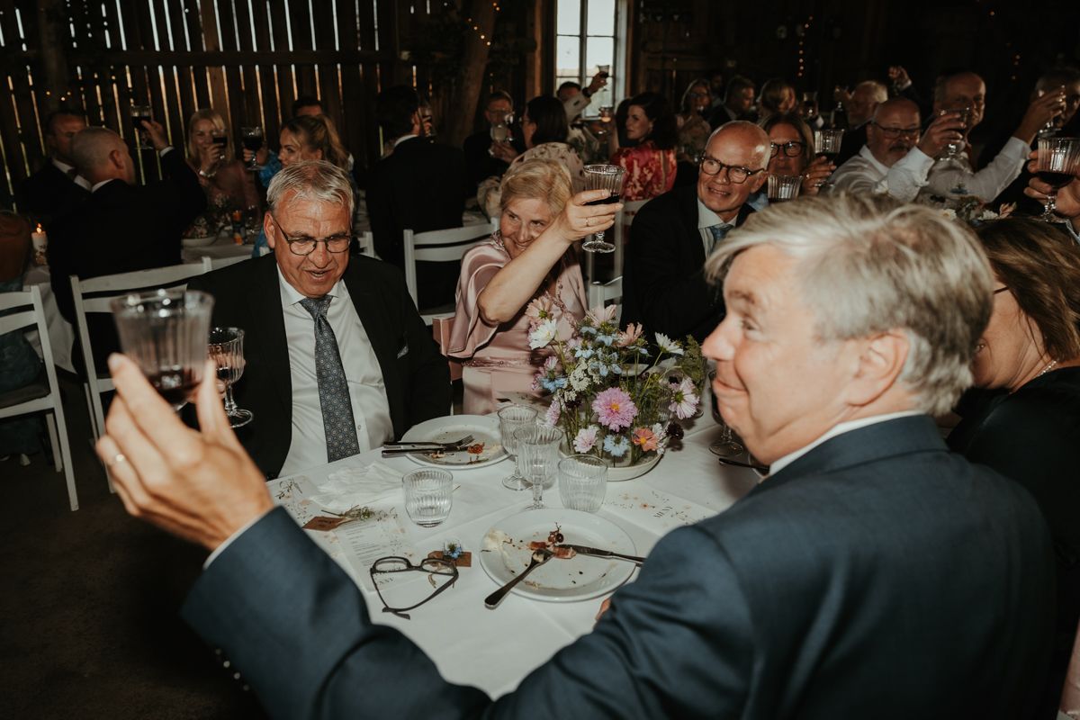 Bröllopsmiddag på Näfstad loge, fotograferat av Grevholm Photography.