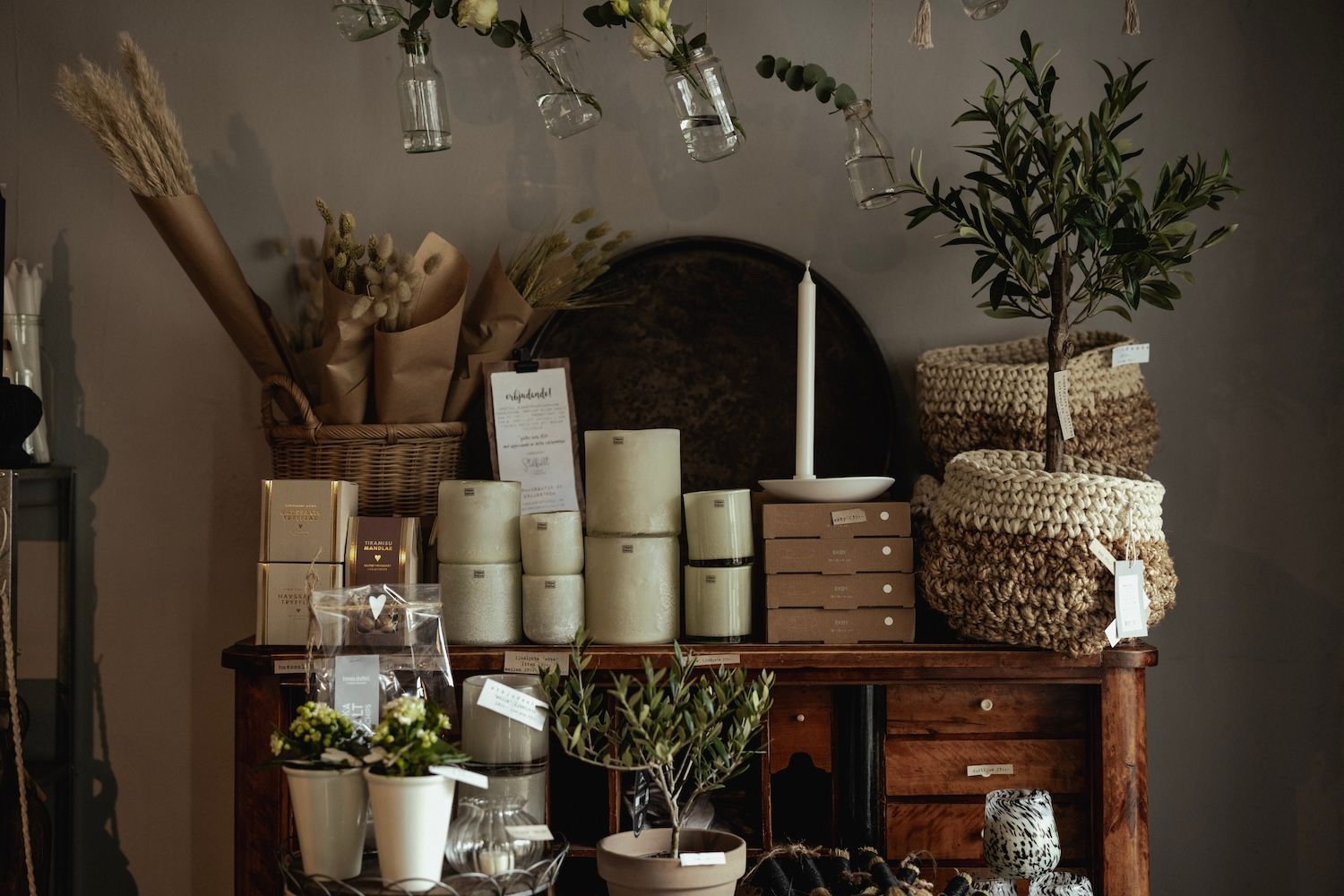 Detaljbild från en blomster- och inredningsbutik i Halmstad. Foto: Grevholm Photography.