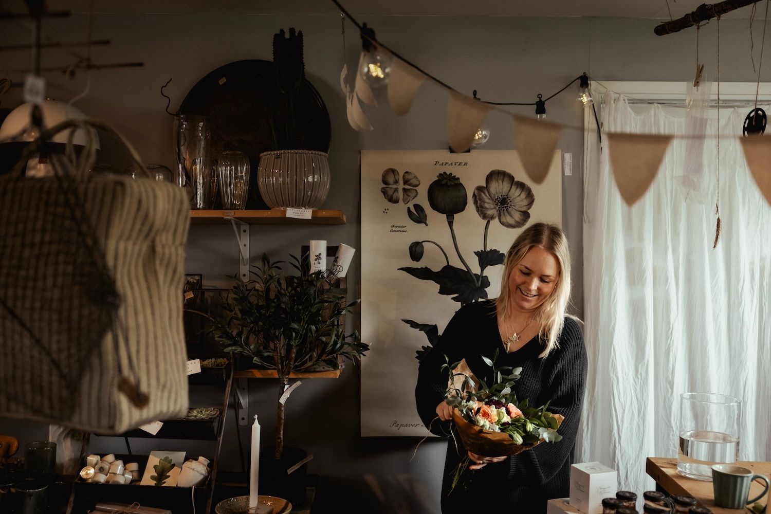 Detaljbild från en blomster- och inredningsbutik i Halmstad. Foto: Grevholm Photography.