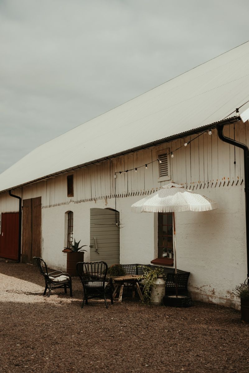Näfstad loge dukad inför ett bröllop, fotograferat av Grevholm Photography.