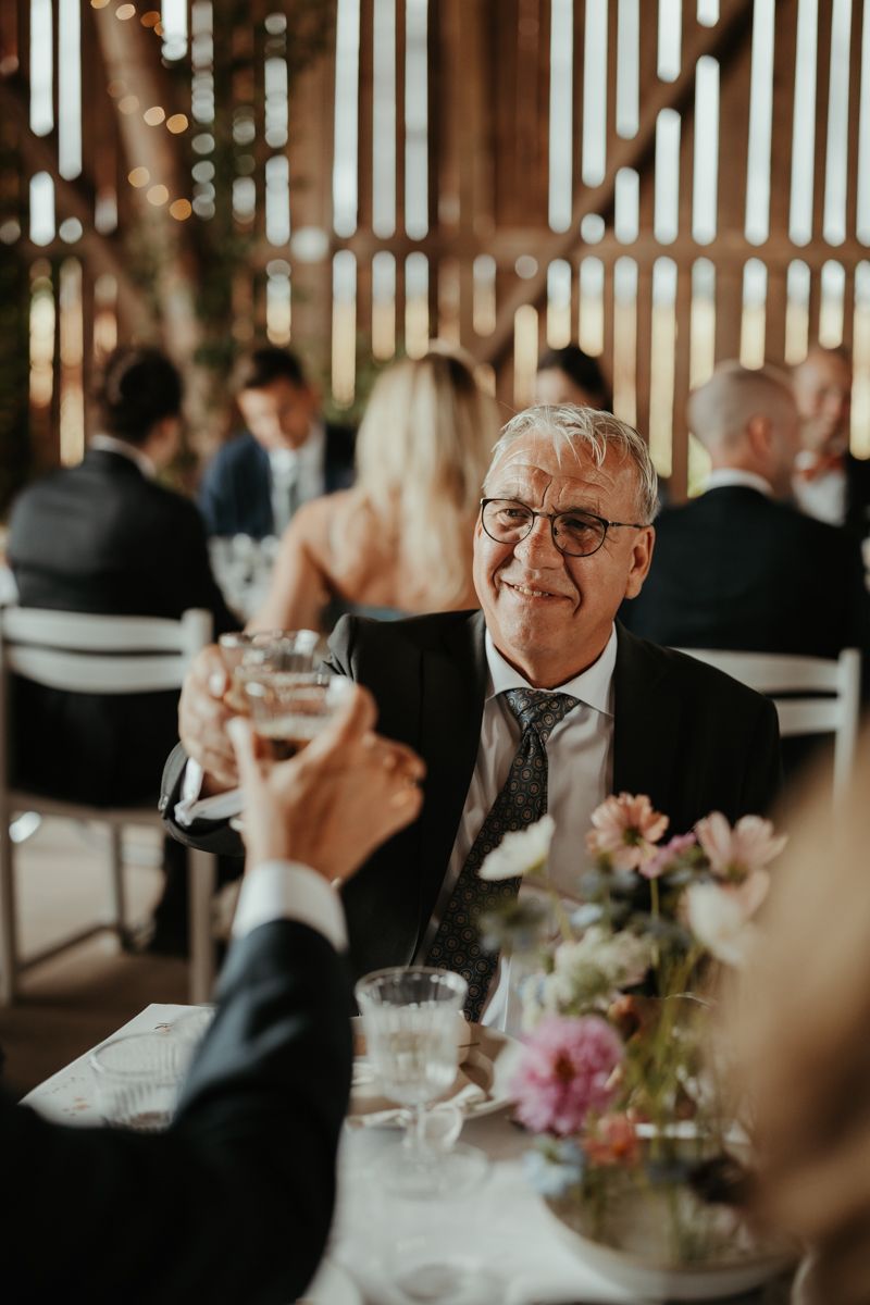 Bröllopsmiddag på Näfstad loge, fotograferat av Grevholm Photography.