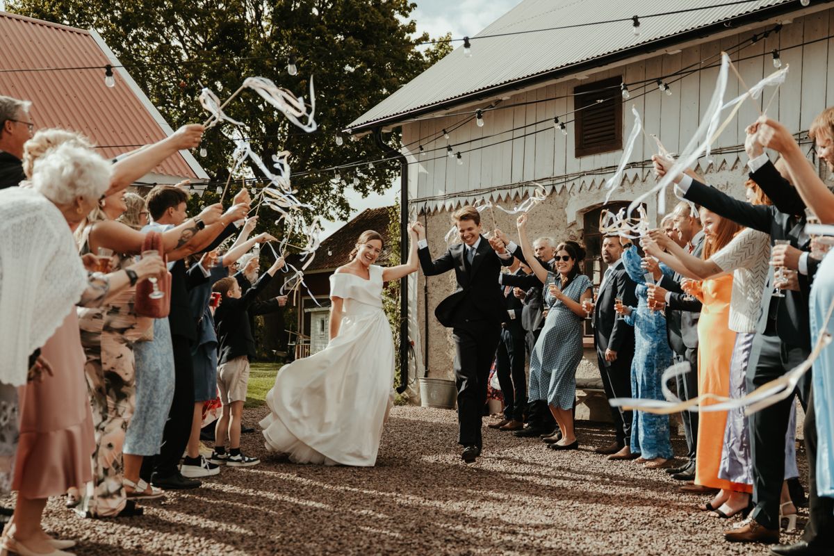 Mingel på ett bröllop på Näfstad loge, fotograferat av Grevholm Photography.