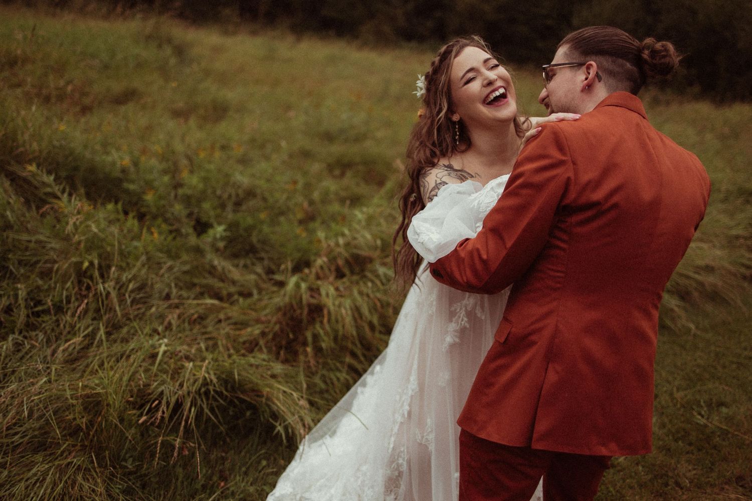 Central Alberta wedding, family, portrait & pet photographer servicing Leduc, Calmar, Devon, Thorsby, Millet, Edmonton and surrounding area.