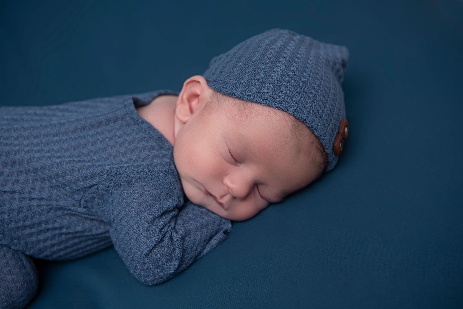 Rhode_Island_Newborn_Photographer_Heather_Golding_Photography_Portrait_Studio_Exeter_Rhode Island
