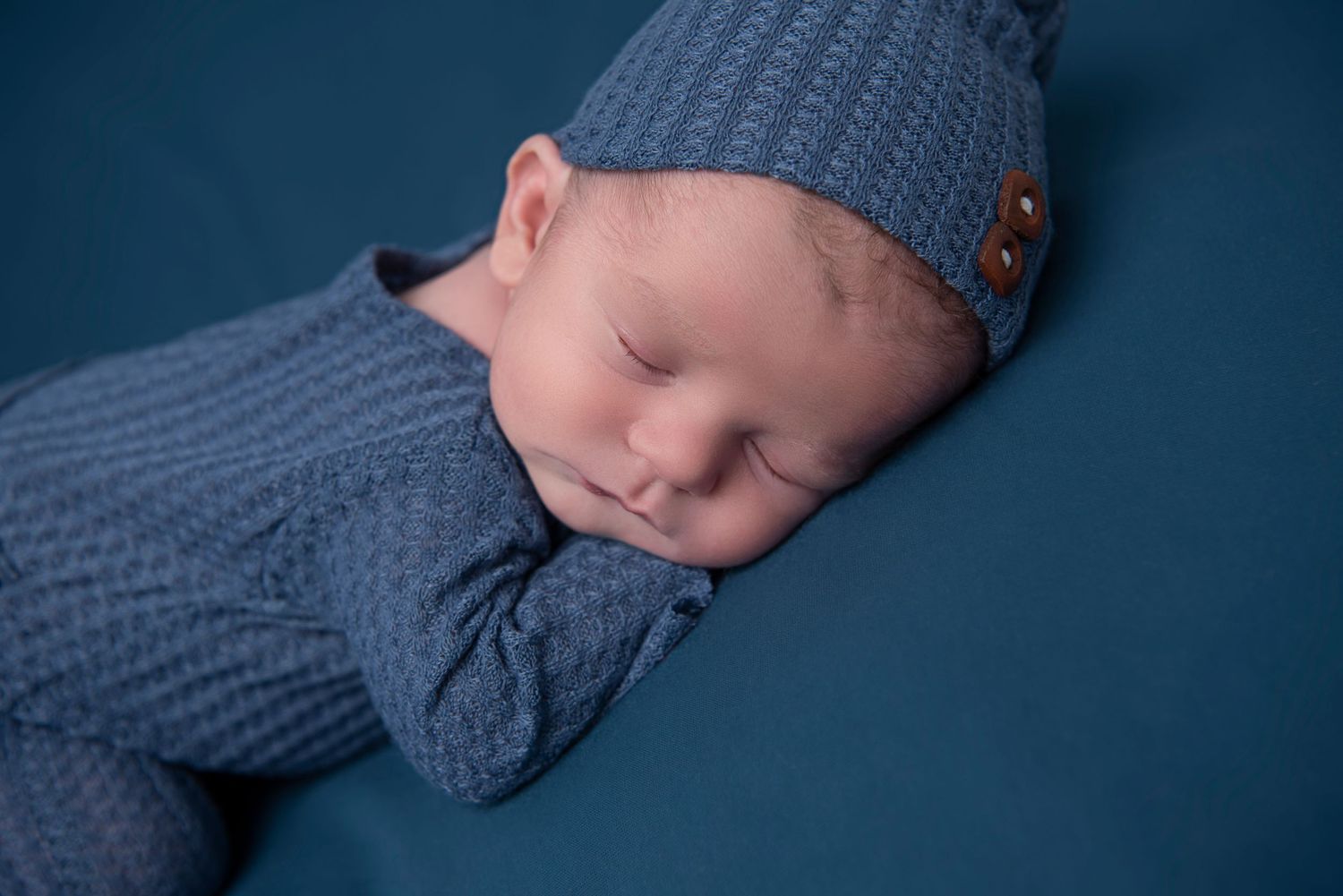 Rhode_Island_Newborn_Photographer_Heather_Golding_Photography_Portrait_Studio_Exeter_Rhode Island