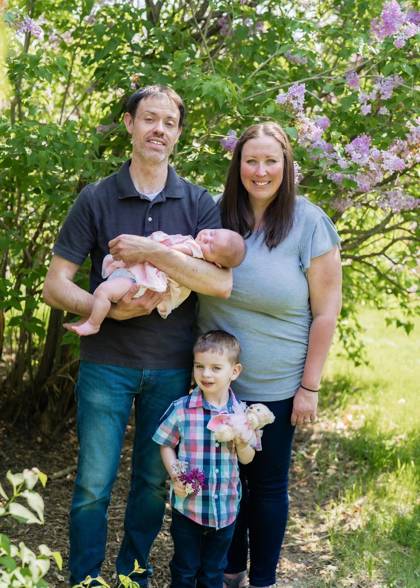 Family photo at U of M Landscape Arborteum