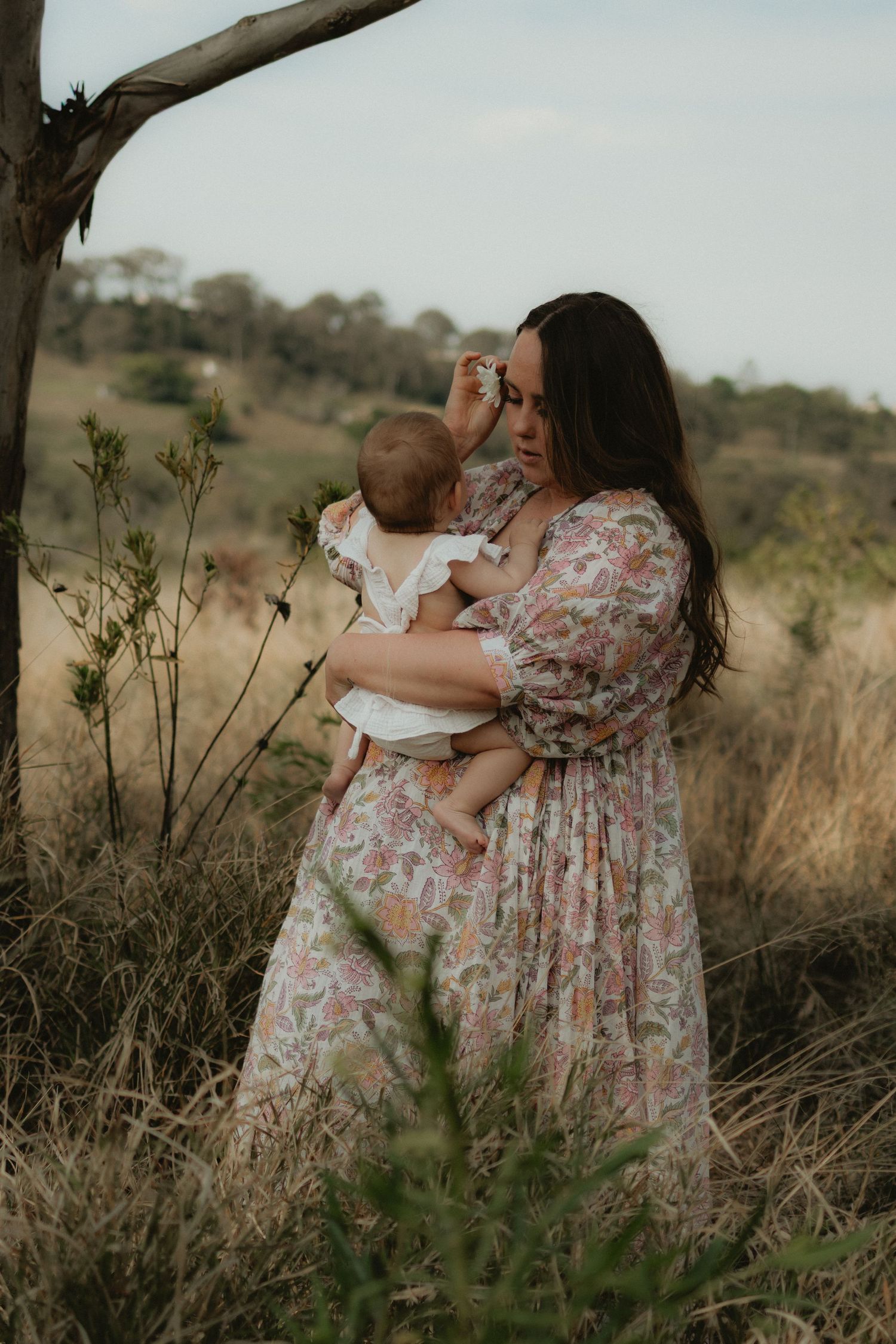 maternity wardrobe hire toowoomba, toowoomba photographer, motherhood photography, breastfeeding photography, Mama Faka