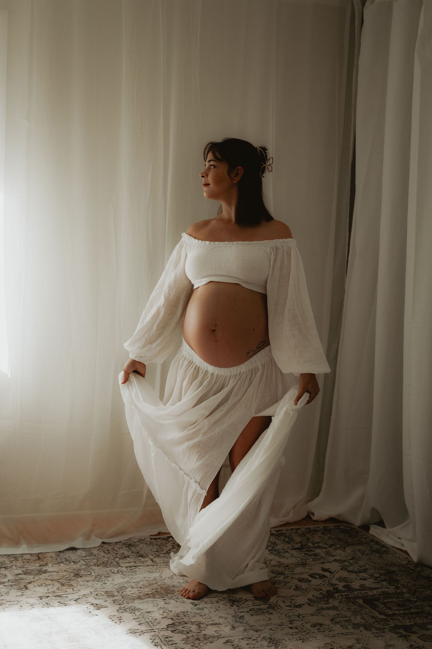 Toowoowmba photographer, maternity photography, toowoomba wardrobe hire, Mama Faka