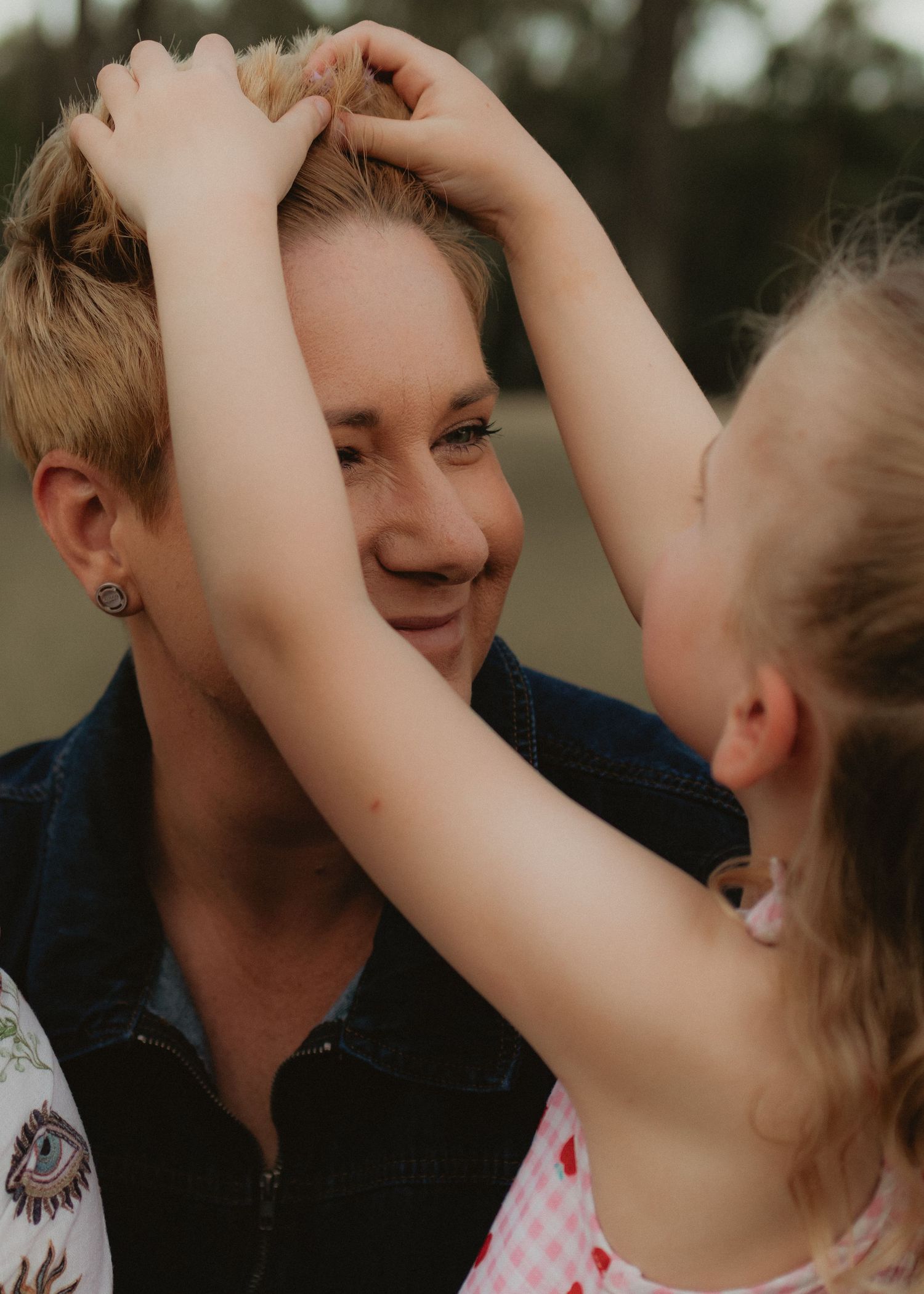Toowoowmba photographer, family photography, motherhood photography, Mama Faka