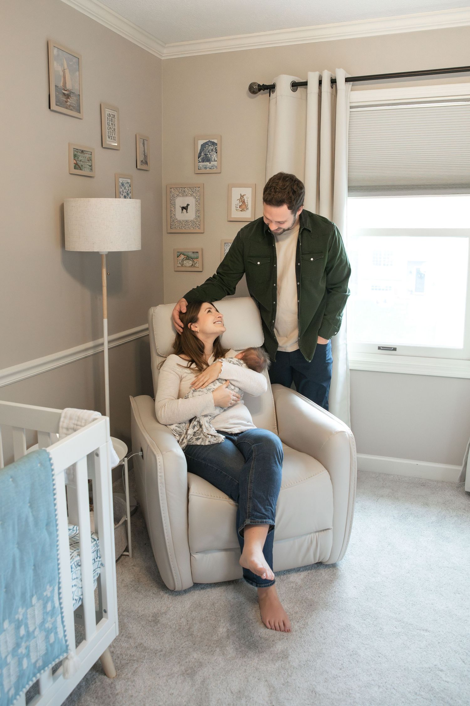 In home family portrait photography photo shoot, grand haven michigan family photographer, spring lake family michigan photographer