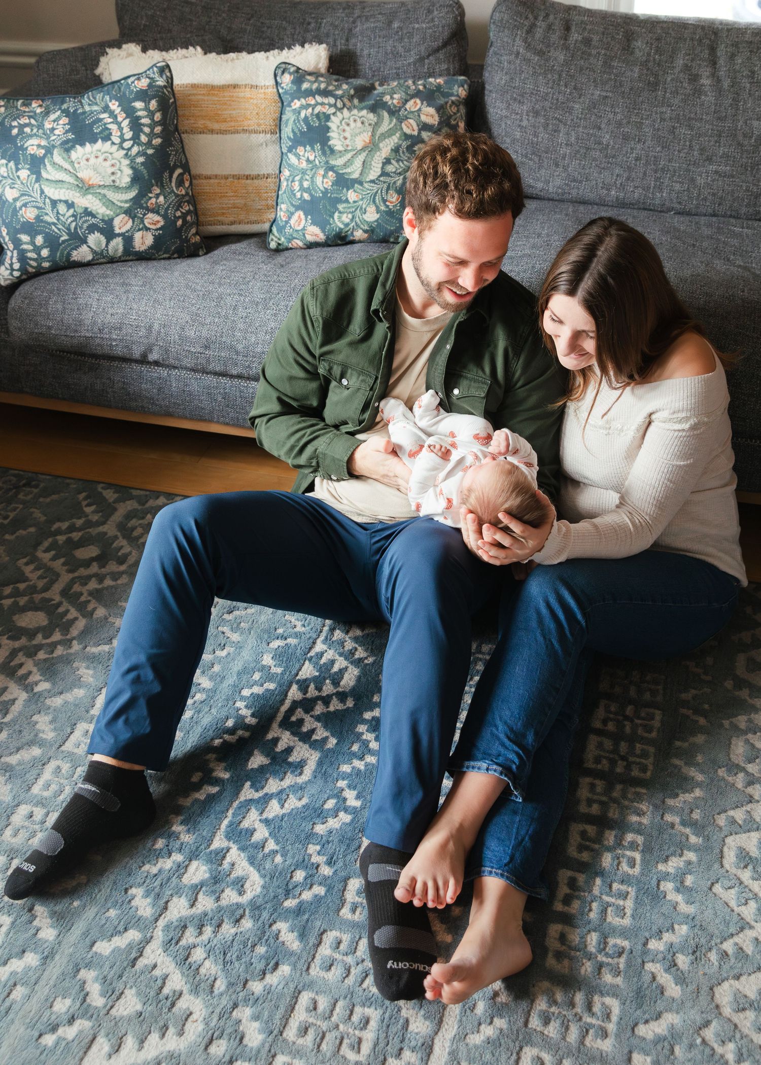 In home family portrait photography photo shoot, grand haven michigan family photographer, spring lake family michigan photographer