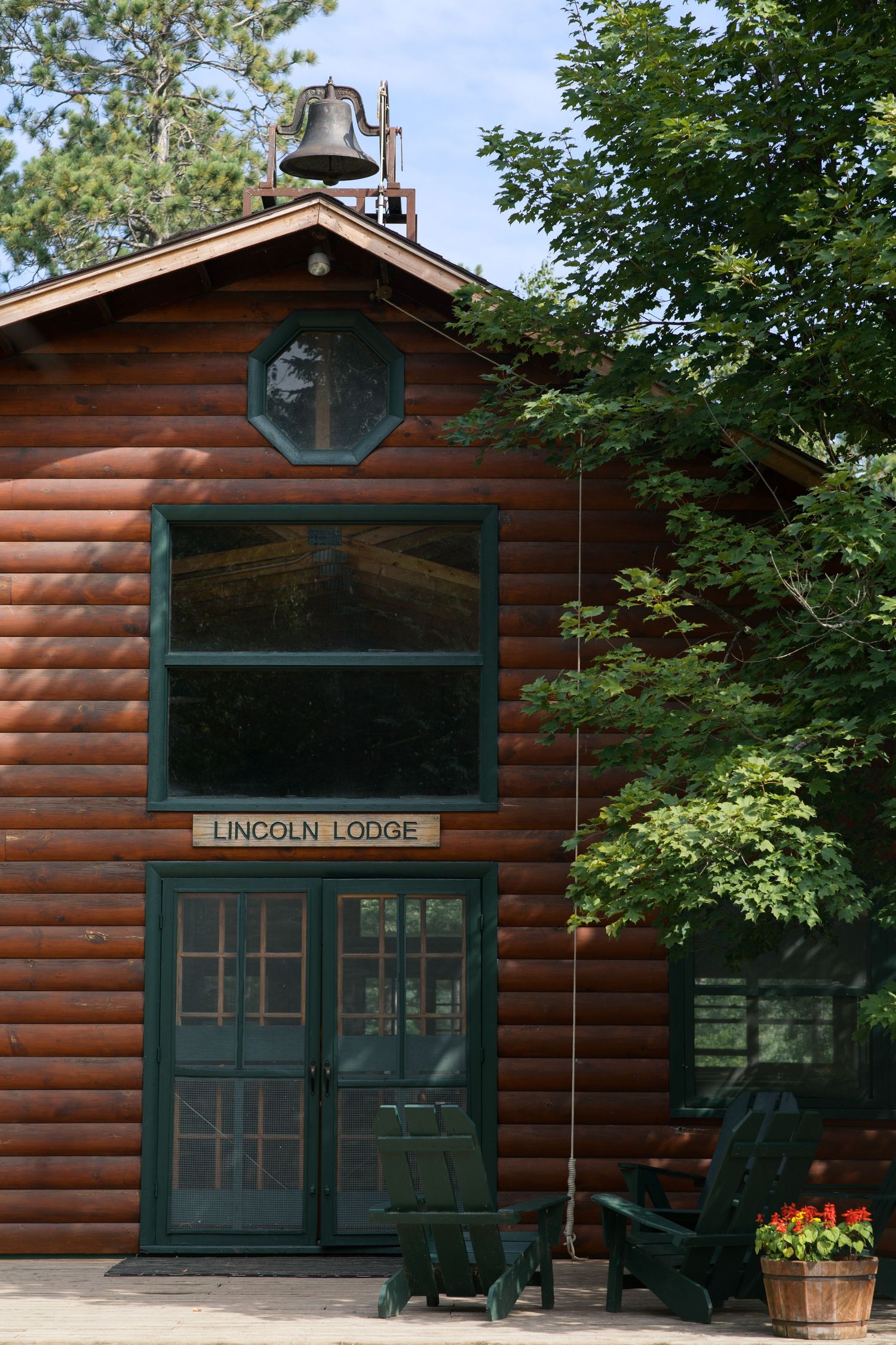 Summer Camp Themed Wedding Photography at Camp Lincoln Camp Lake Hubert in Nisswa Minnesota. Lakeside woodland wedding pictures Up North