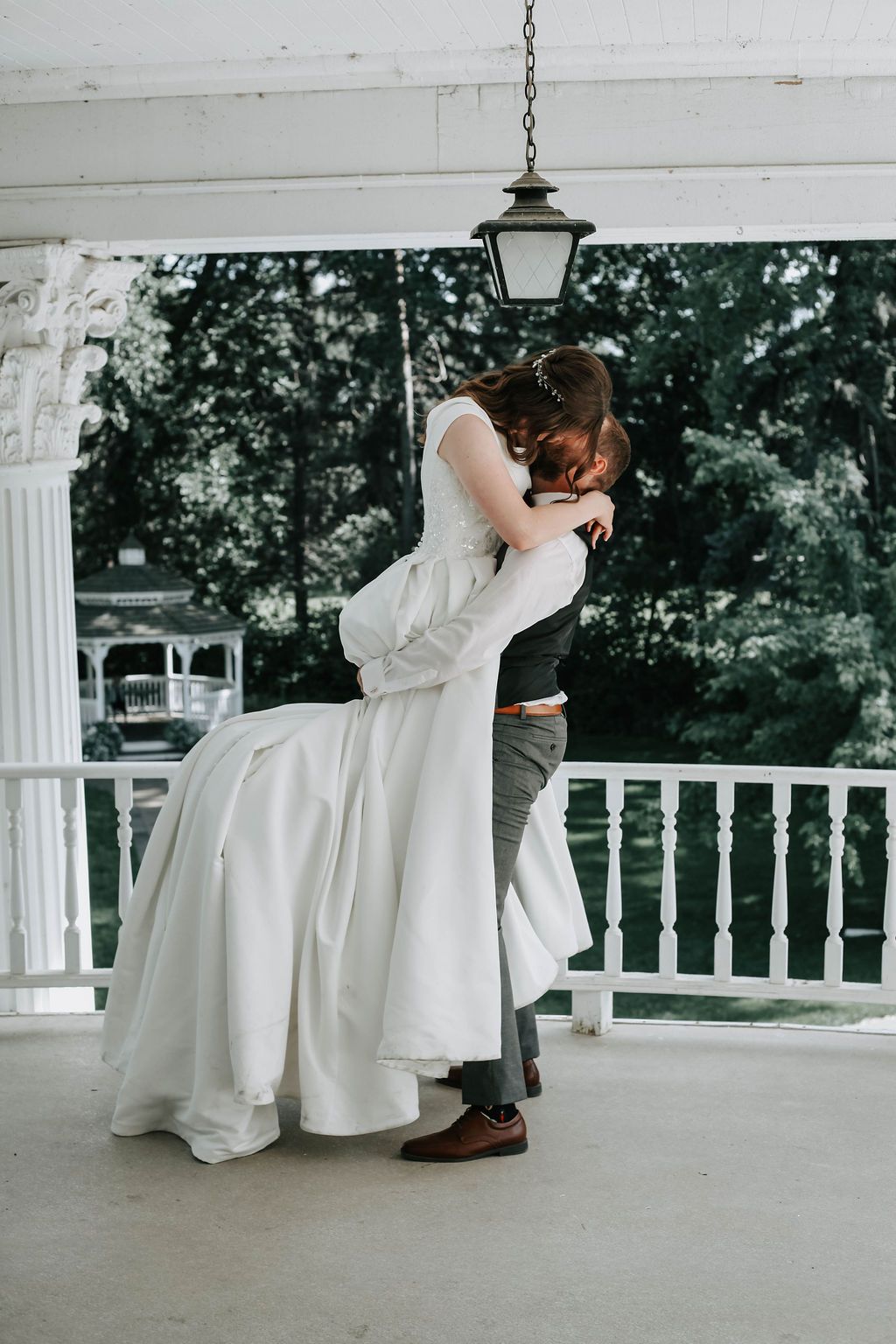 july wedding at the norland historic estate in lethbridge alberta