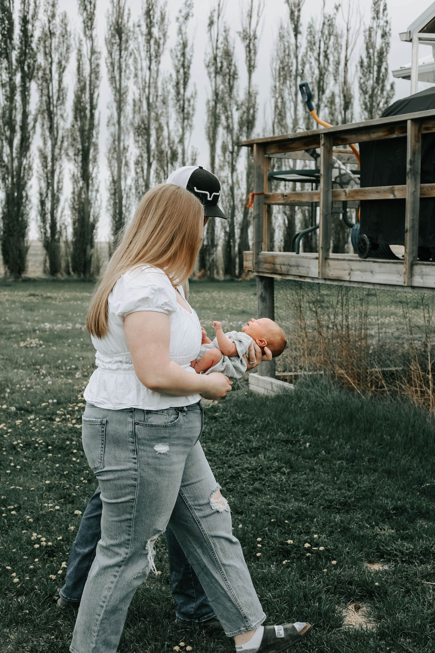 newborn photographer Lethbridge