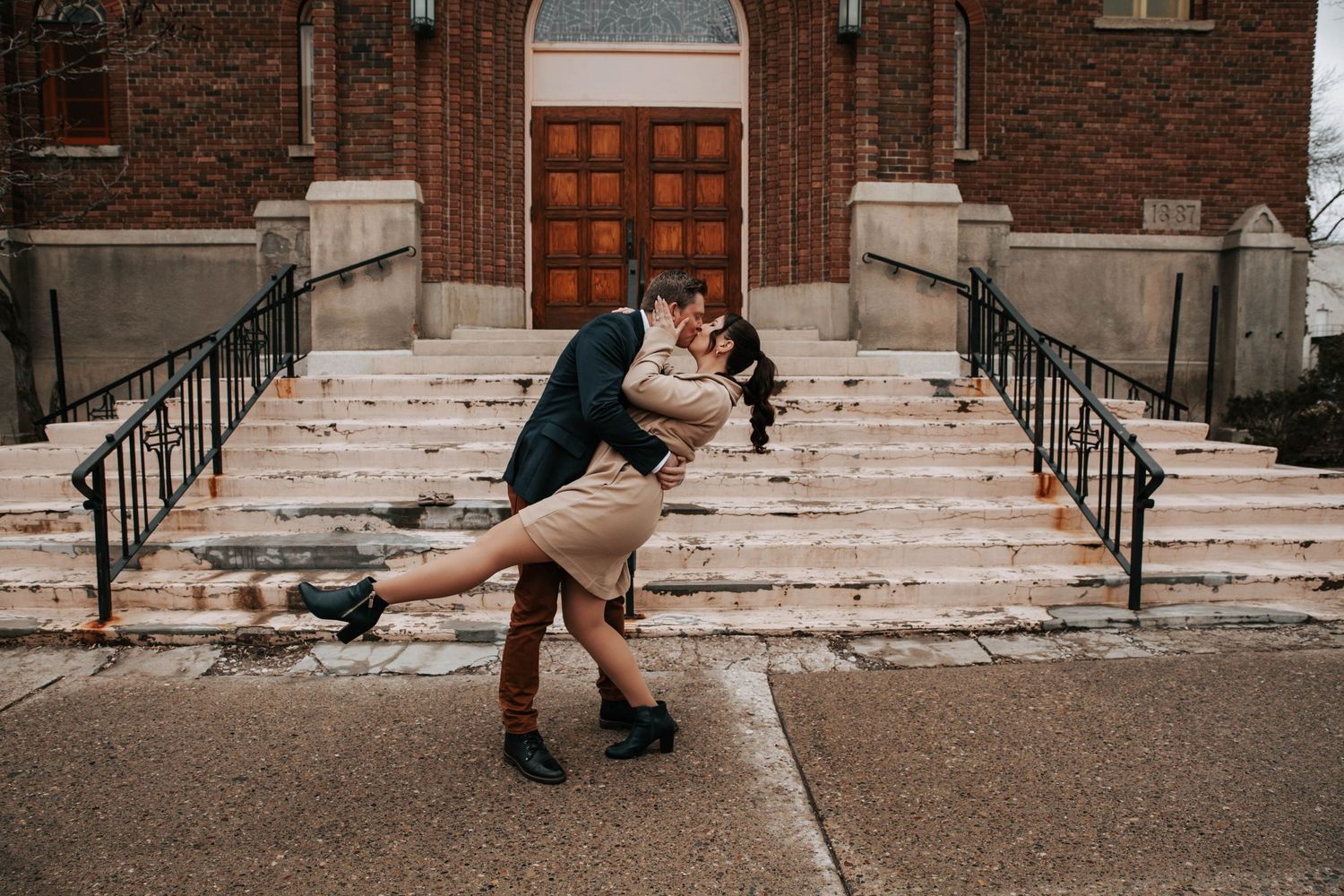 downtown lethbridge couples engagement session pictures