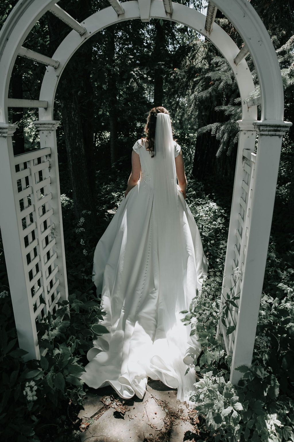 july wedding at the norland historic estate in lethbridge alberta