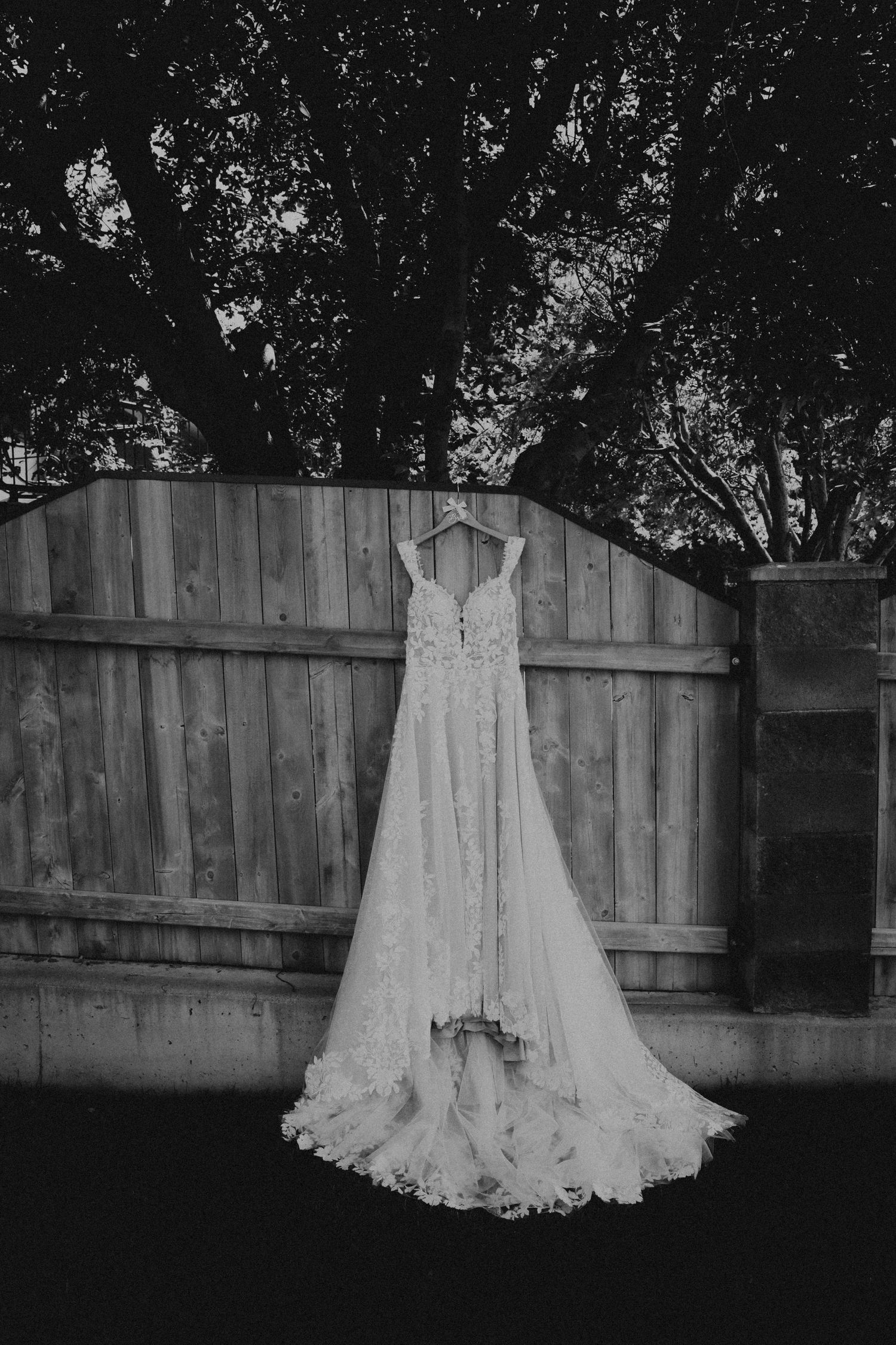 getting ready with bride in lethbridge alberta