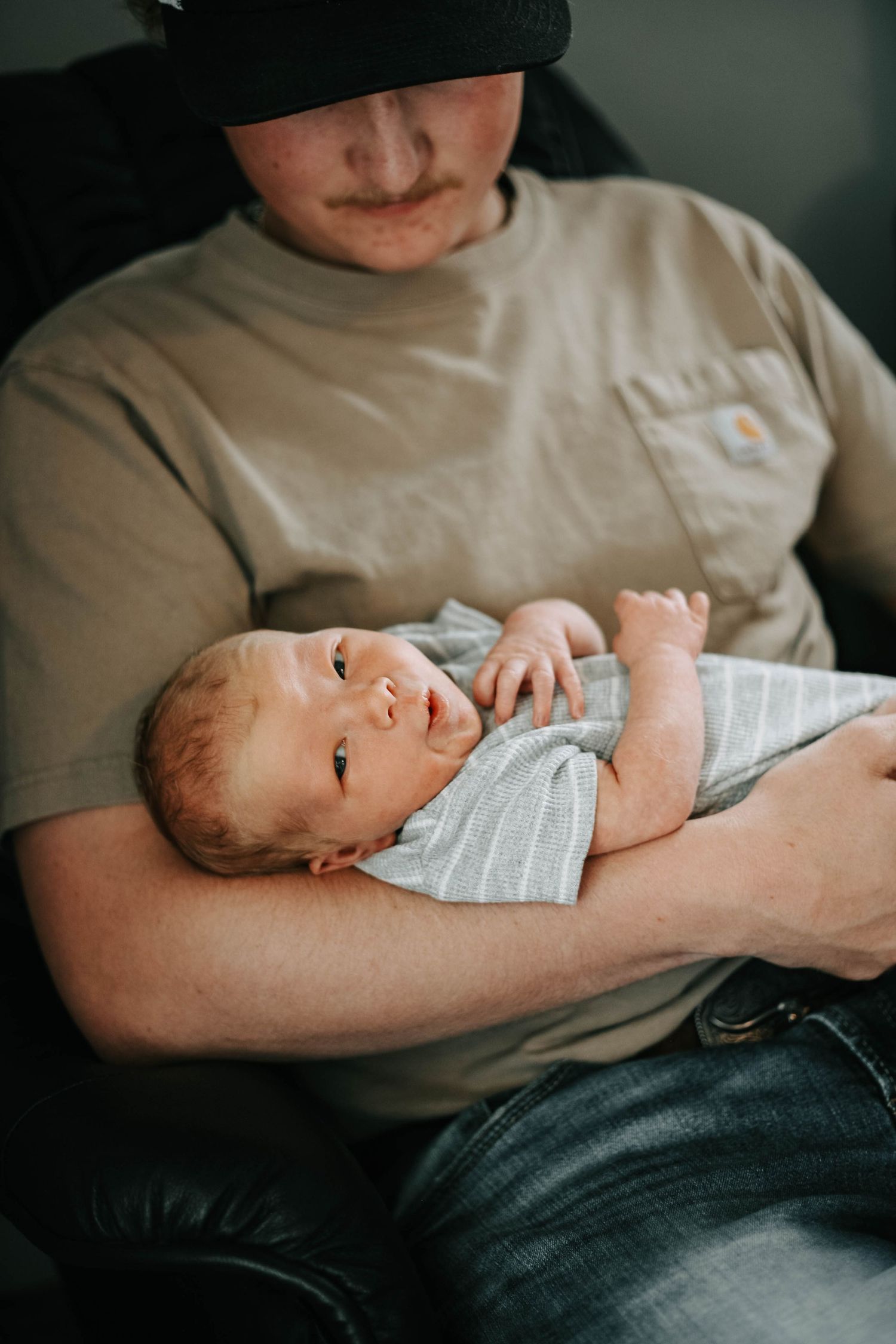 newborn photographer Lethbridge