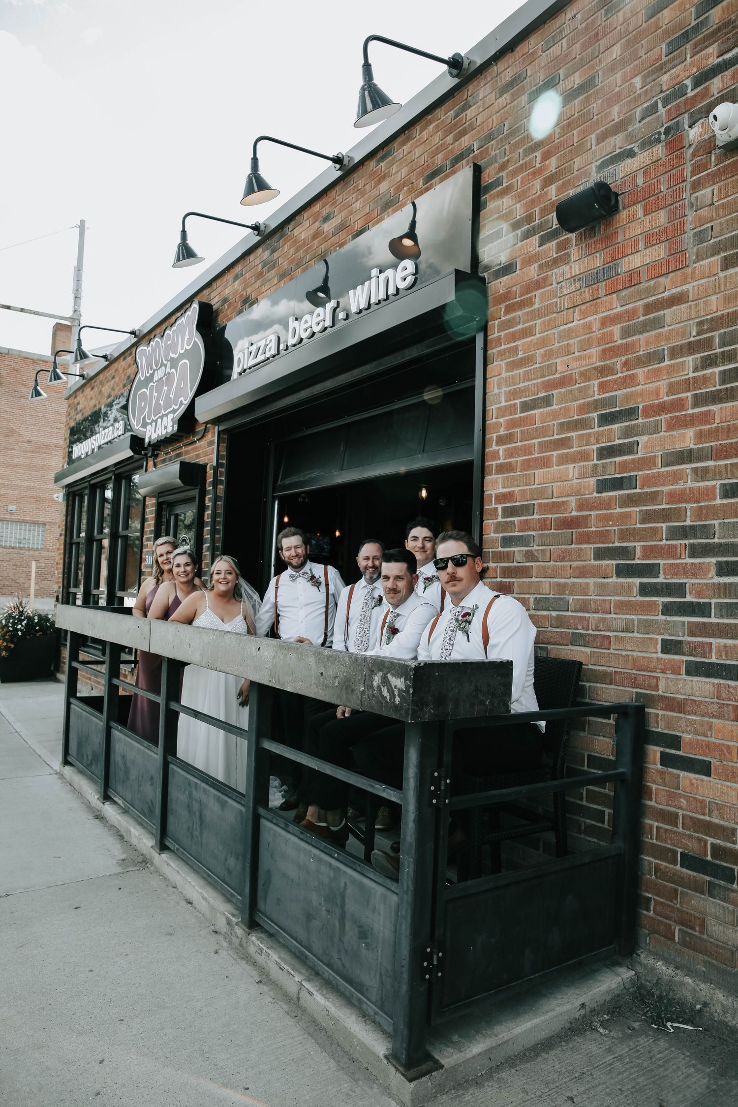 wedding photography in lethbridge alberta, downtown couples and bridal party pictures
