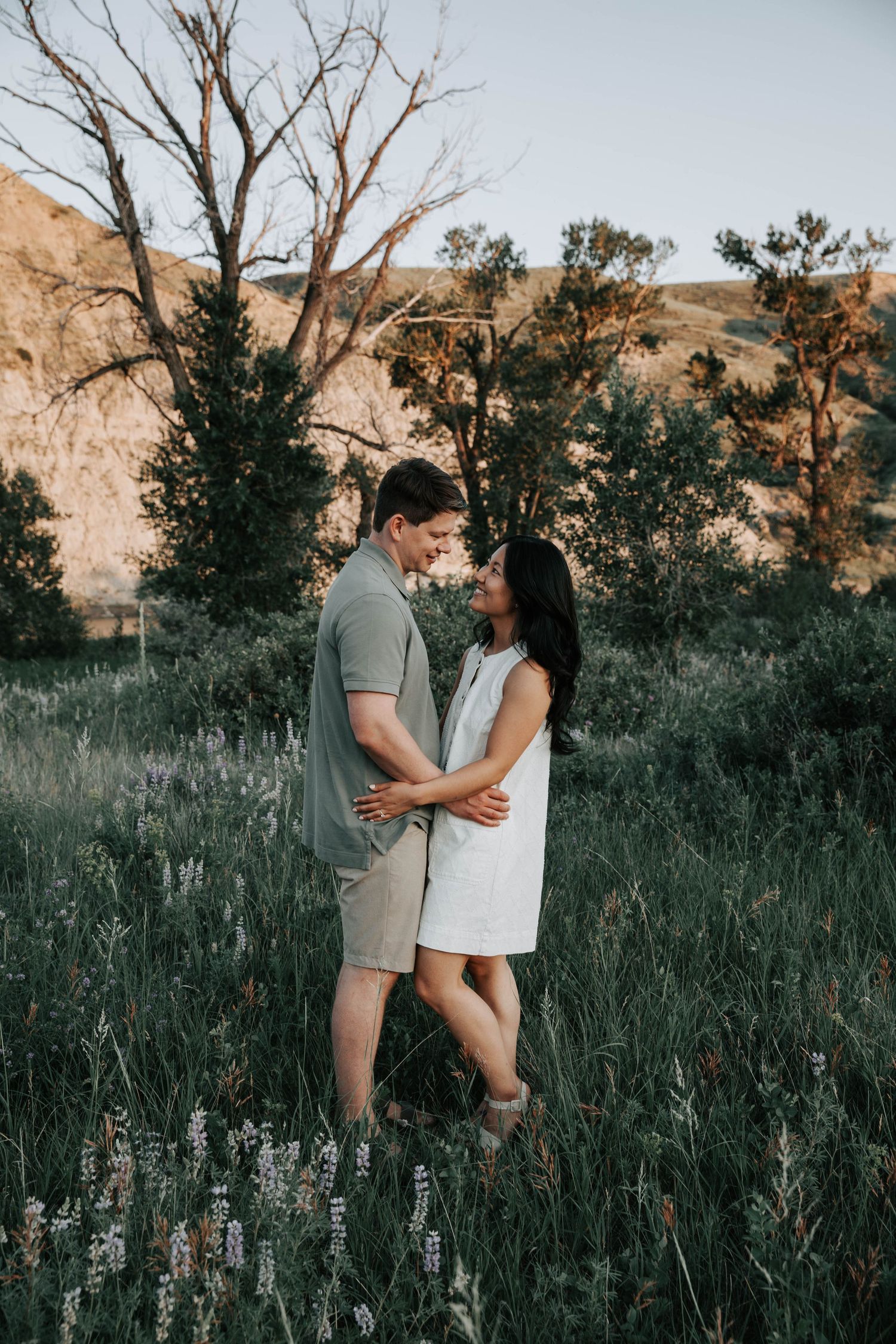 engagement session at popson park in lethbridge alberta