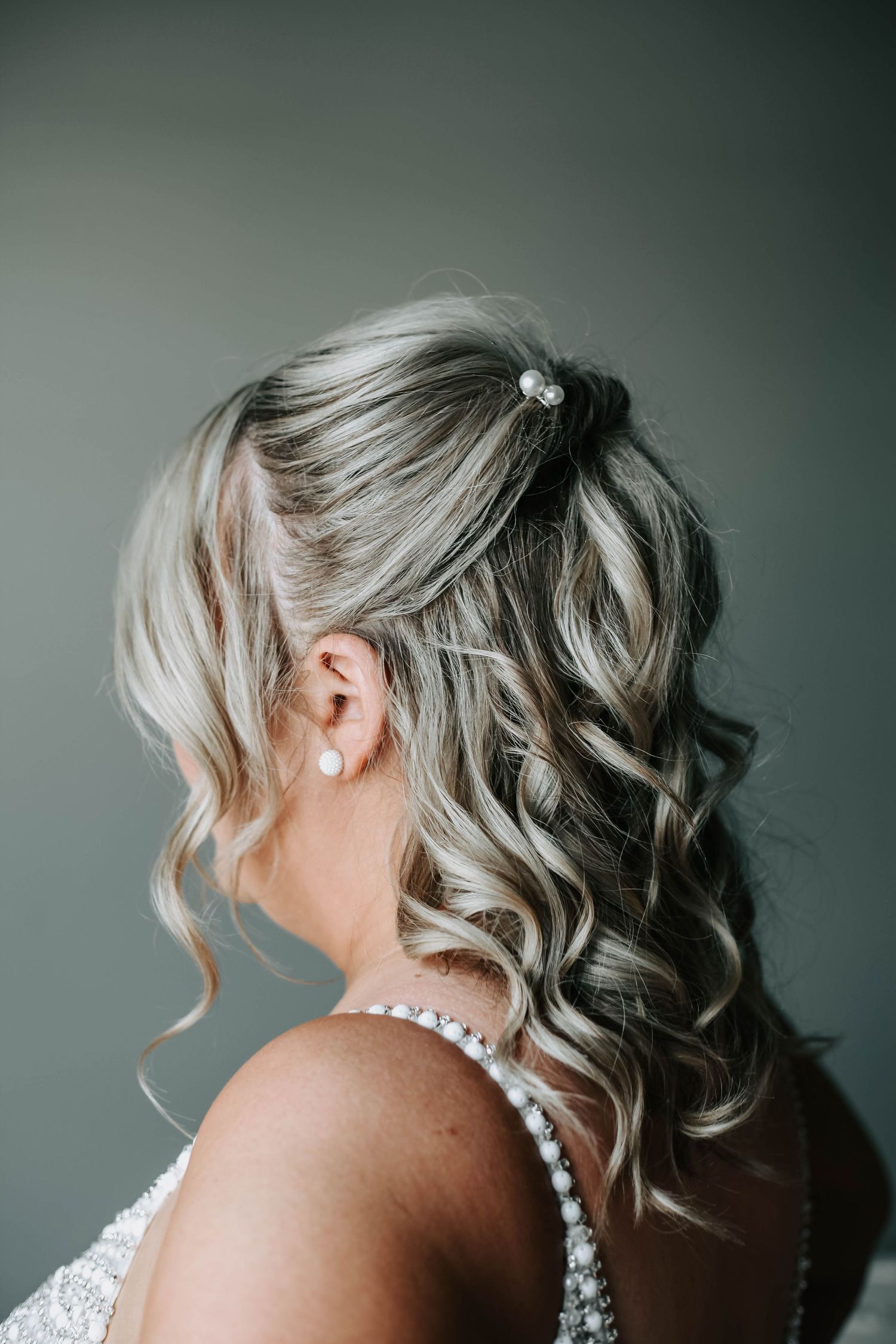 bride getting ready photos in lethrbridge
