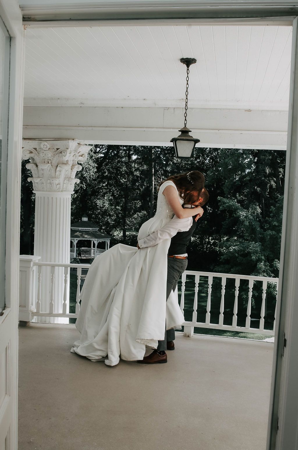 july wedding at the norland historic estate in lethbridge alberta