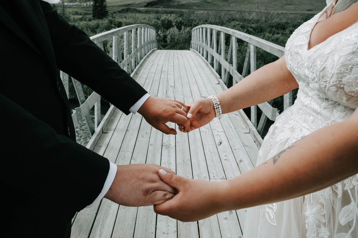 Southern Alberta wedding photographer