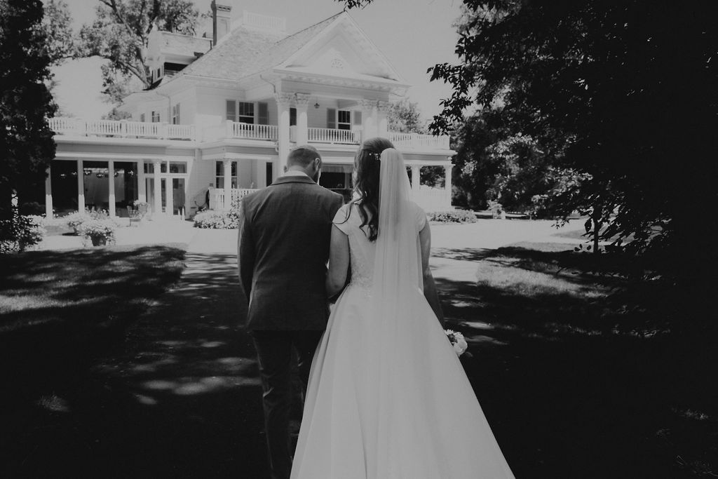 july wedding at the norland historic estate in lethbridge alberta