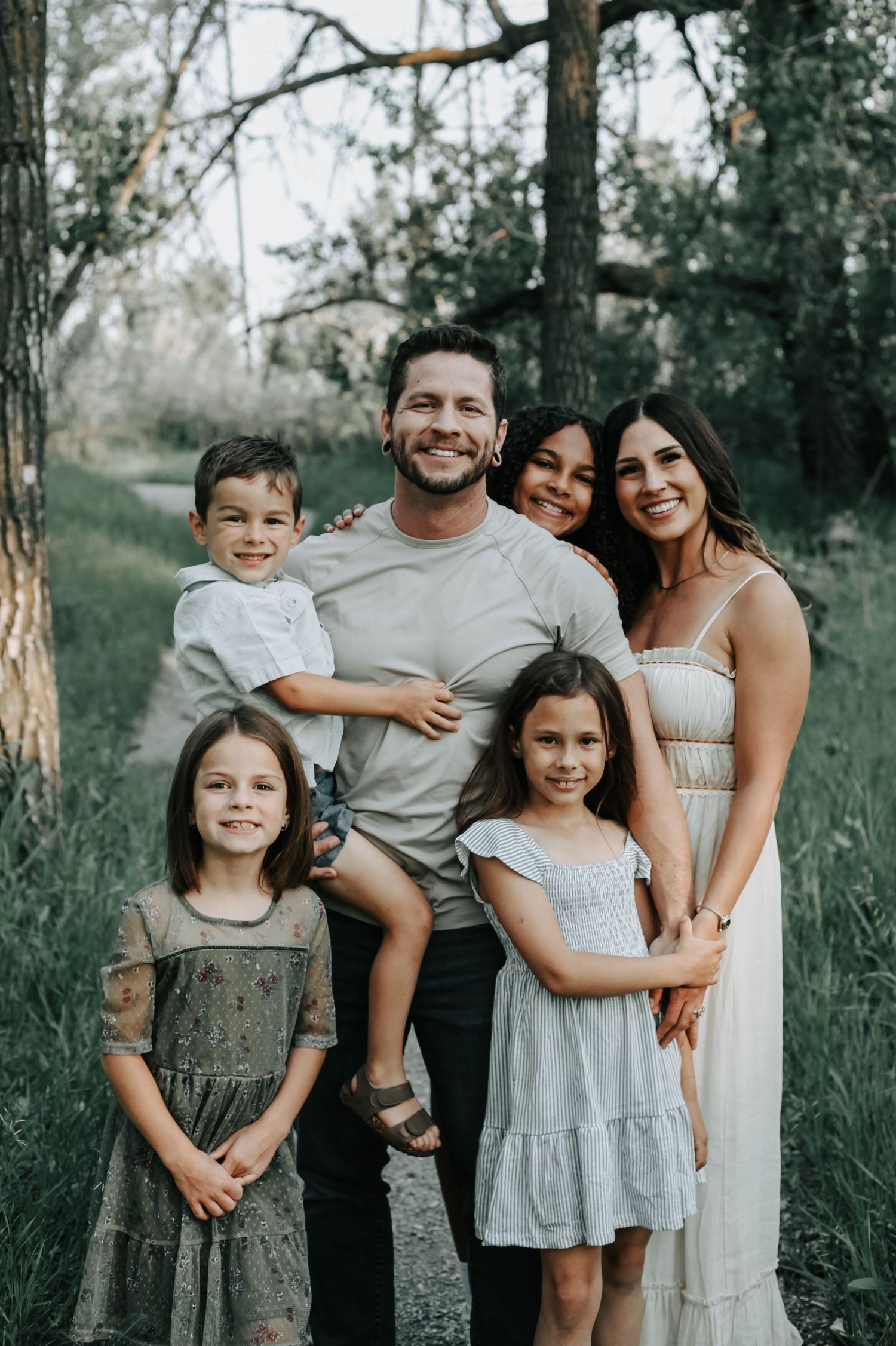 family photography in lethbridge alberta by family photographer allie cooke photography