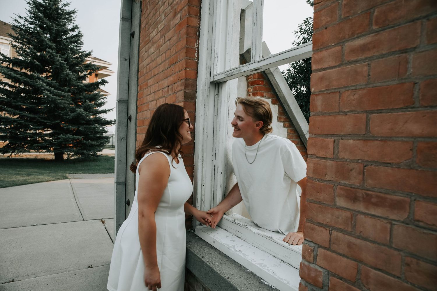 engagement session photo shoots at the galt museum in lethbridge alberta
