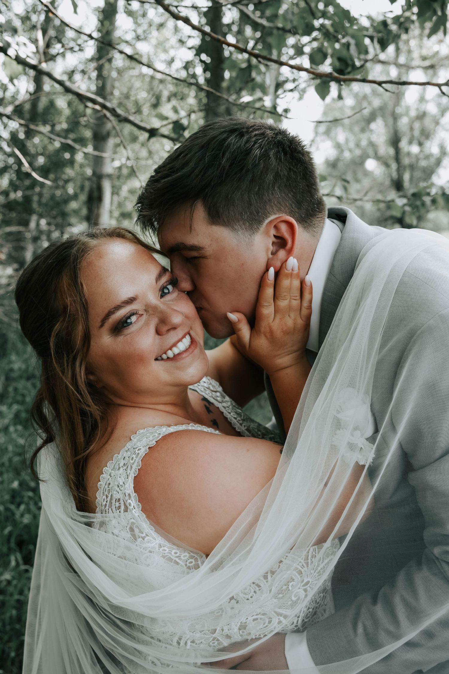 wedding photographer in virden manitoba - backyard wedding in manitoba