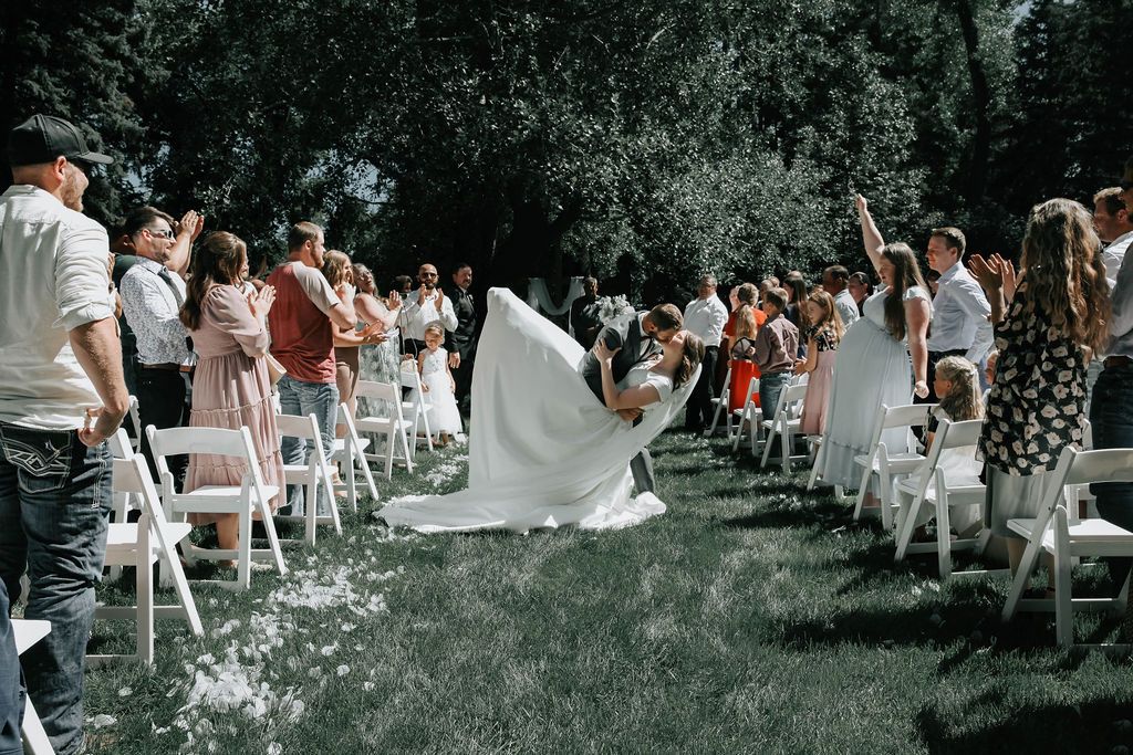 july wedding at the norland historic estate in lethbridge alberta