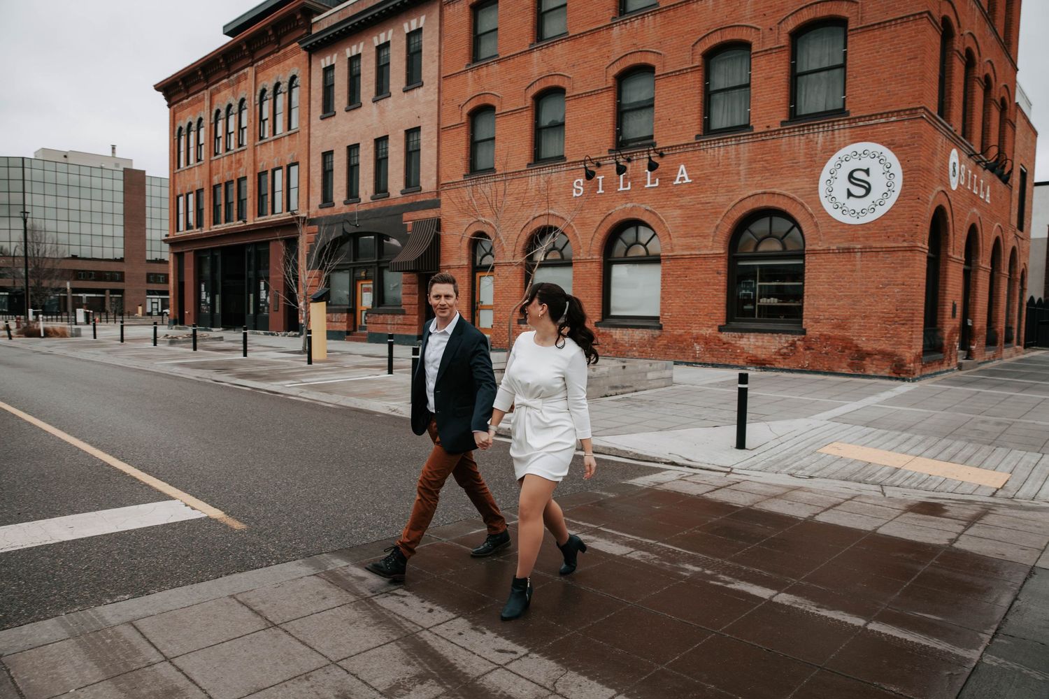 downtown lethbridge couples photoshoot