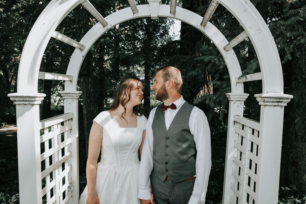 july wedding at the norland historic estate in lethbridge alberta