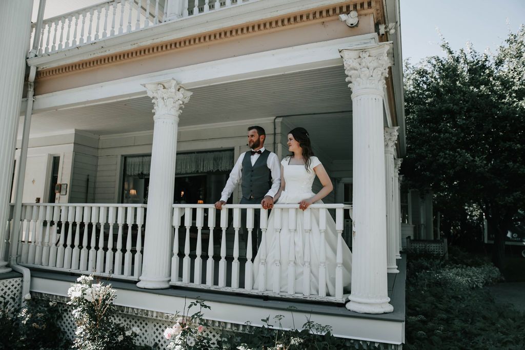 july wedding at the norland historic estate in lethbridge alberta