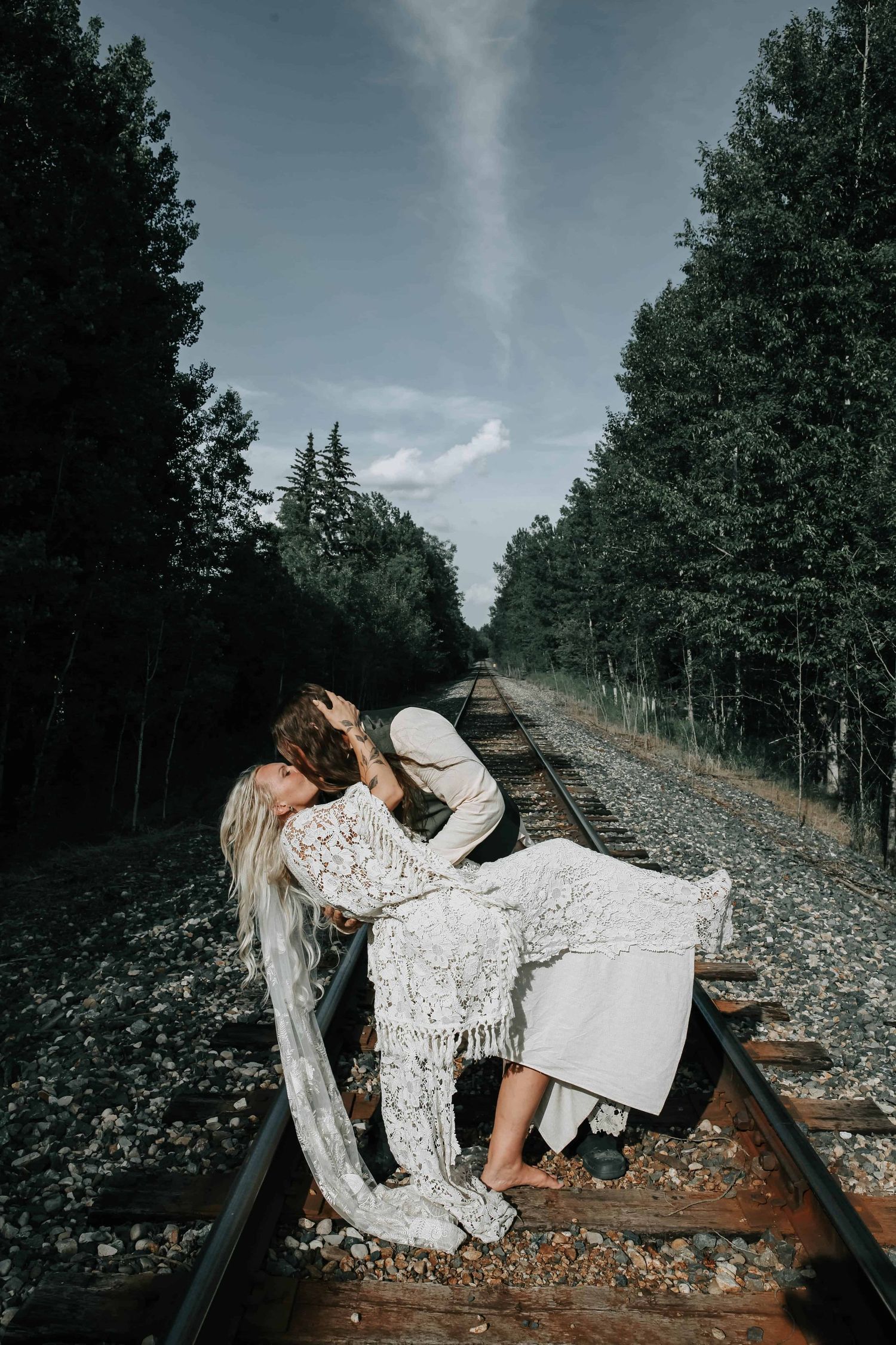bride and groom couples portraits at affordable southern alberta and lethbridge wedding venues