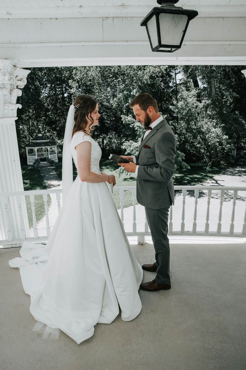 july wedding at the norland historic estate in lethbridge alberta