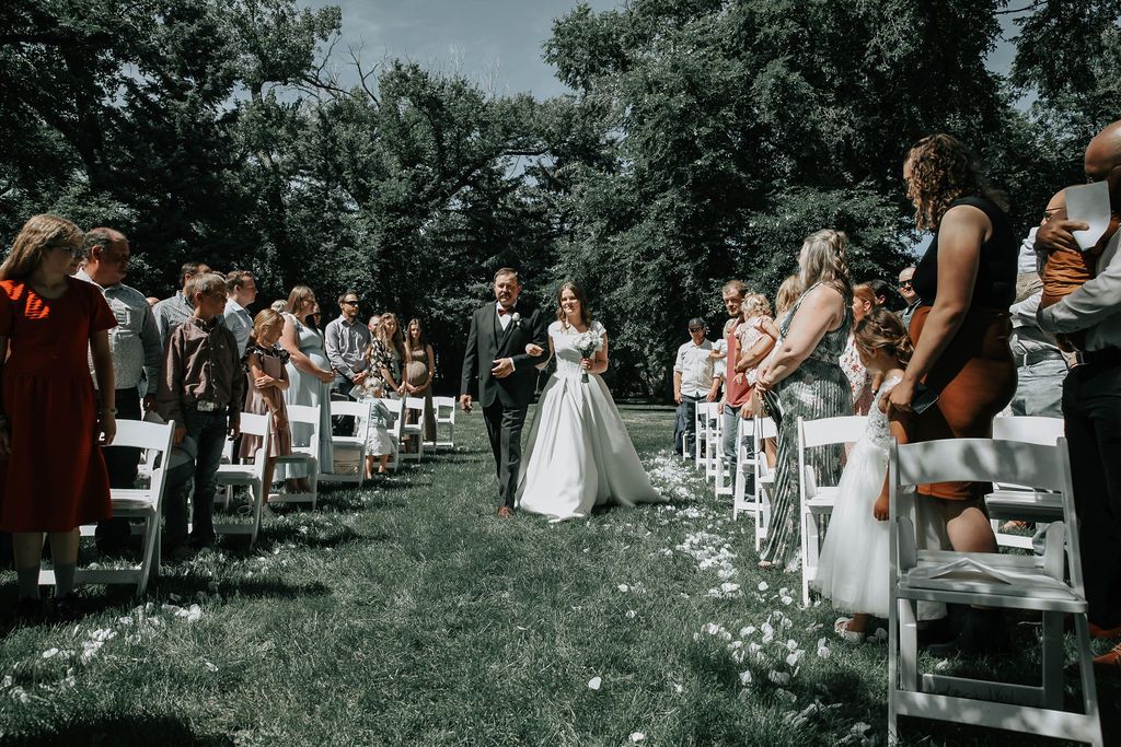 july wedding at the norland historic estate in lethbridge alberta