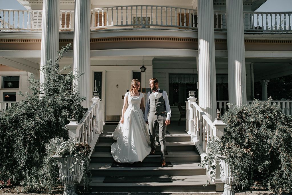 july wedding at the norland historic estate in lethbridge alberta