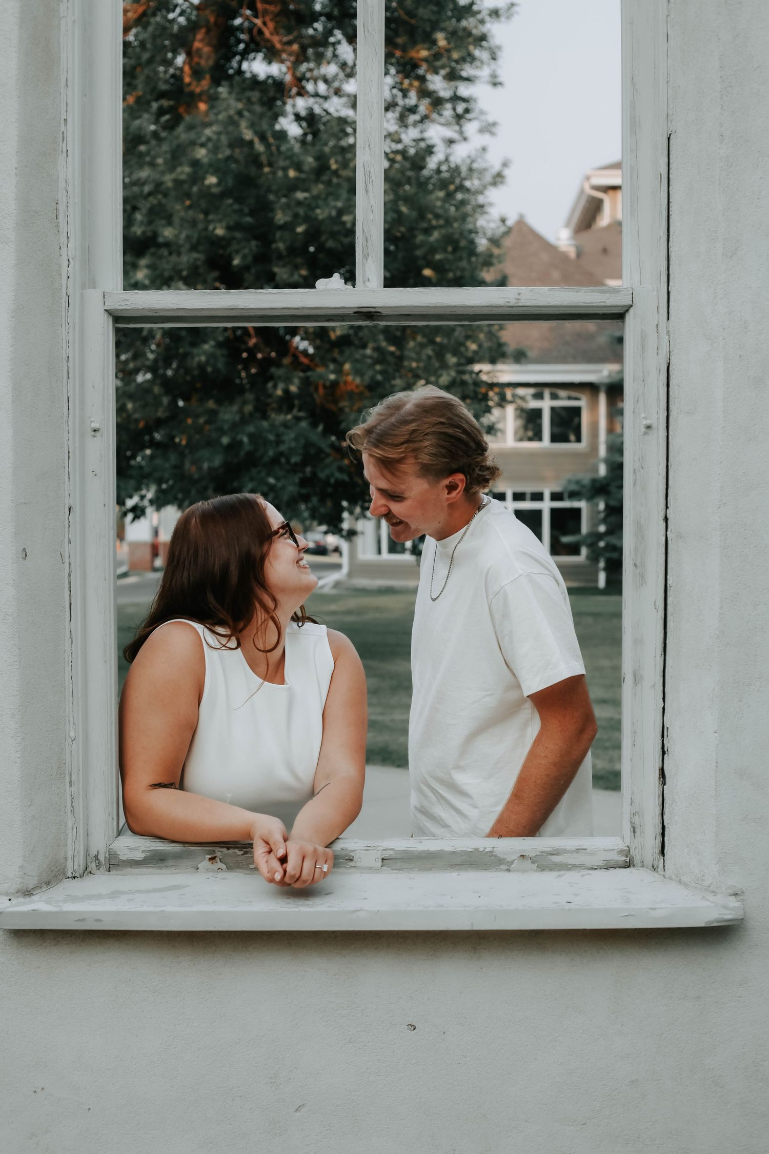 engagement session photo shoots at the galt museum in lethbridge alberta