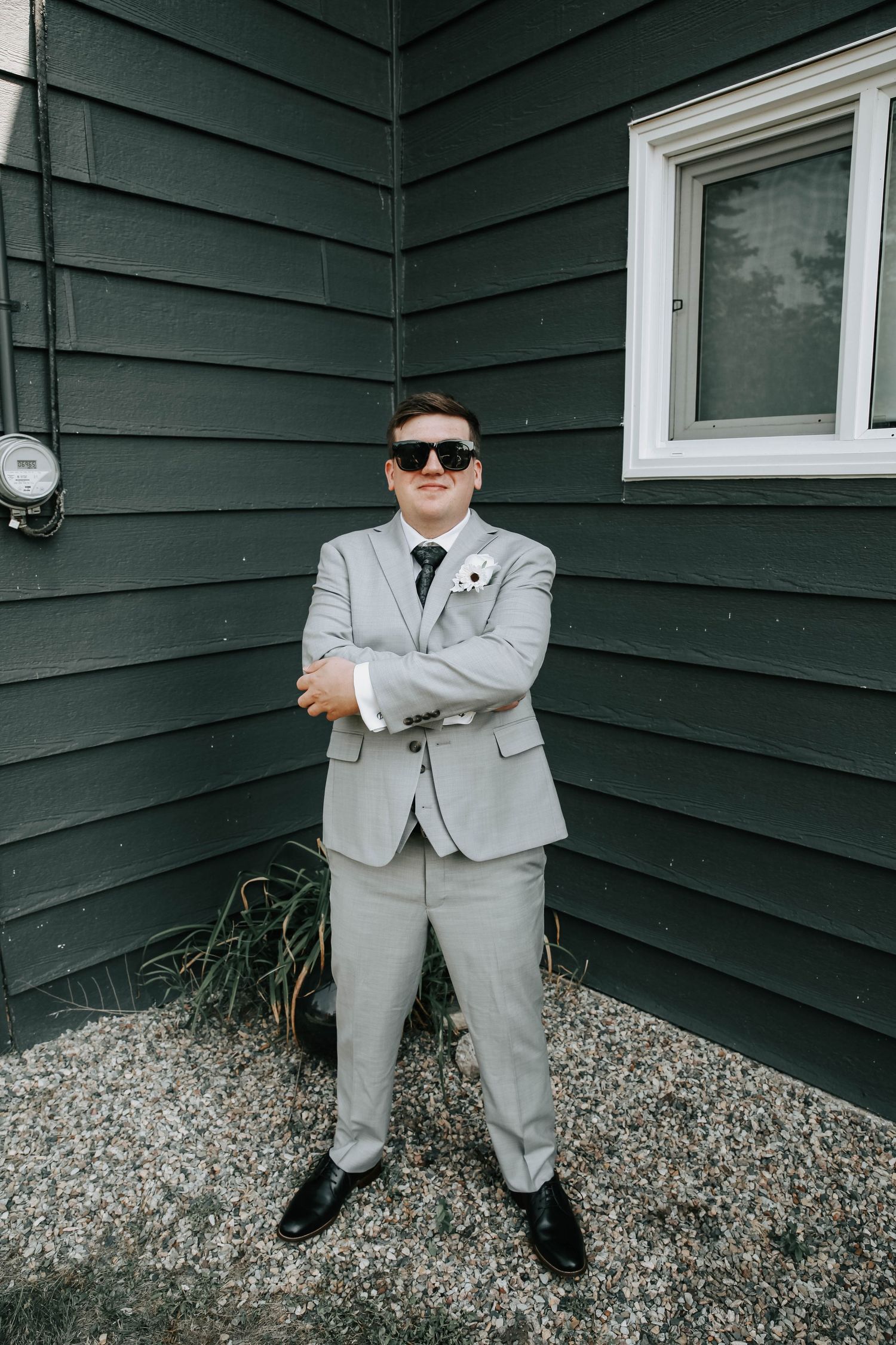 wedding photographer in virden manitoba - backyard wedding in manitoba