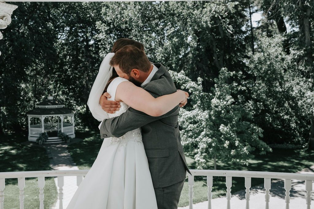july wedding at the norland historic estate in lethbridge alberta