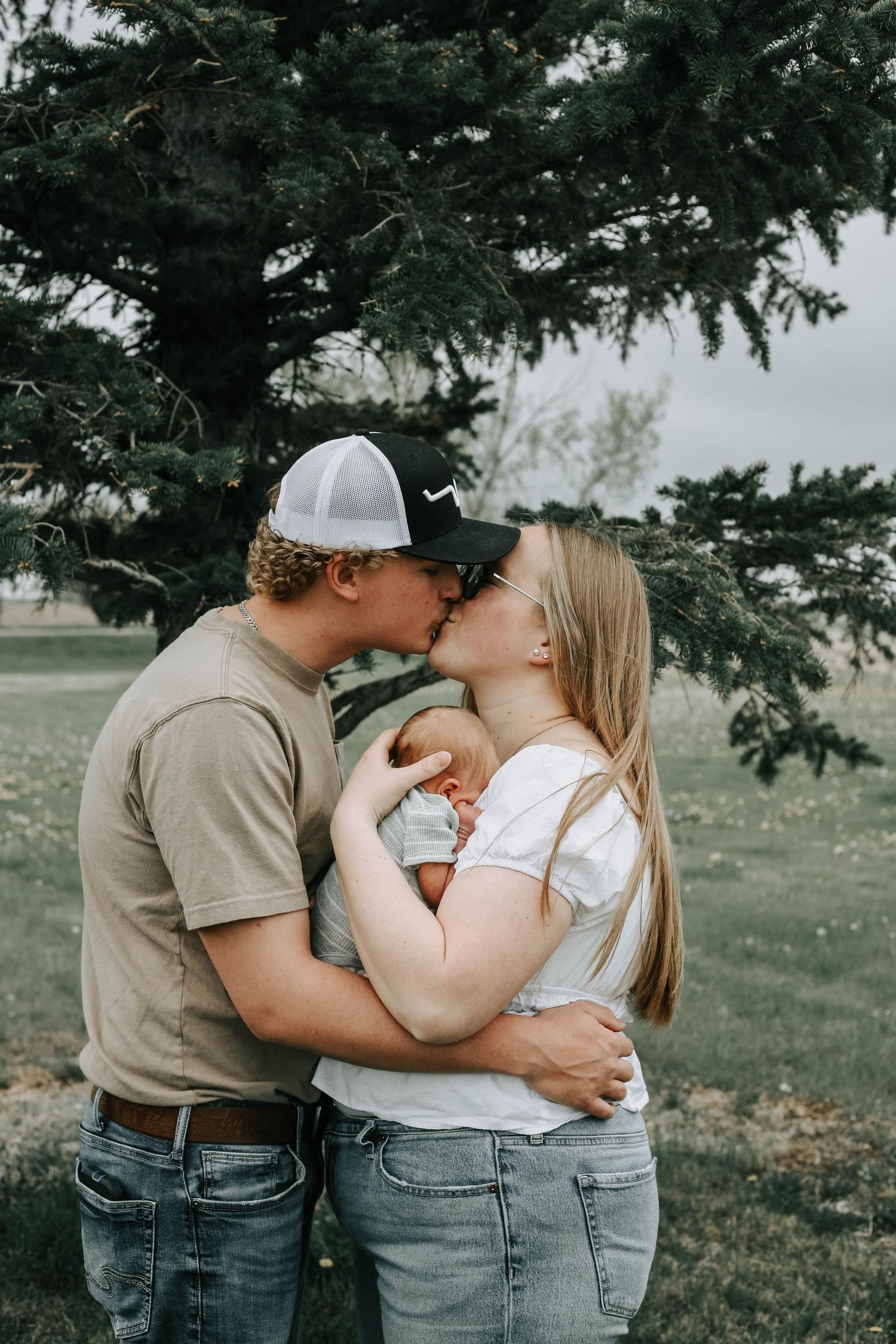 newborn photographer Lethbridge