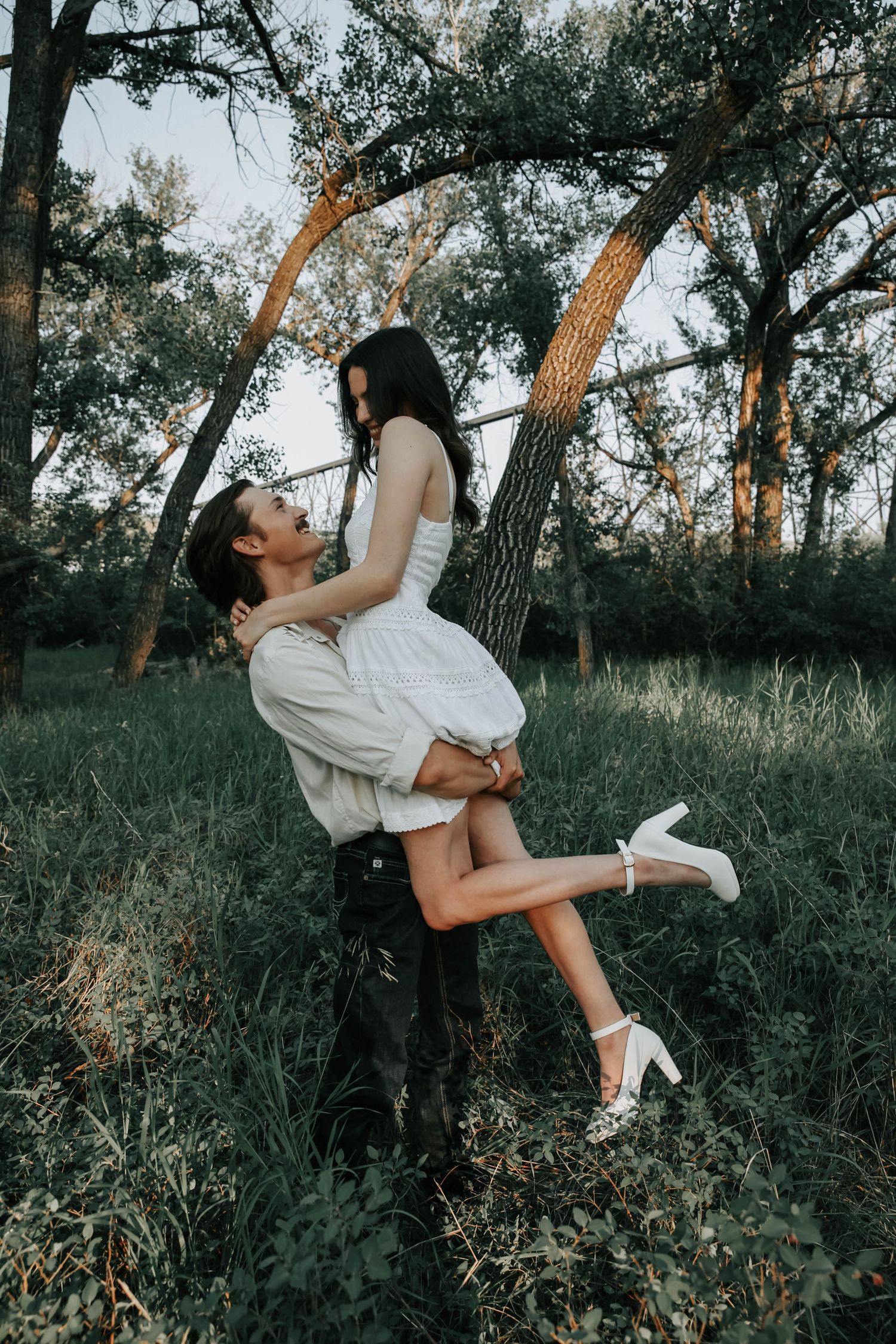 couples photography in lethbridge alberta by allie cooke photography