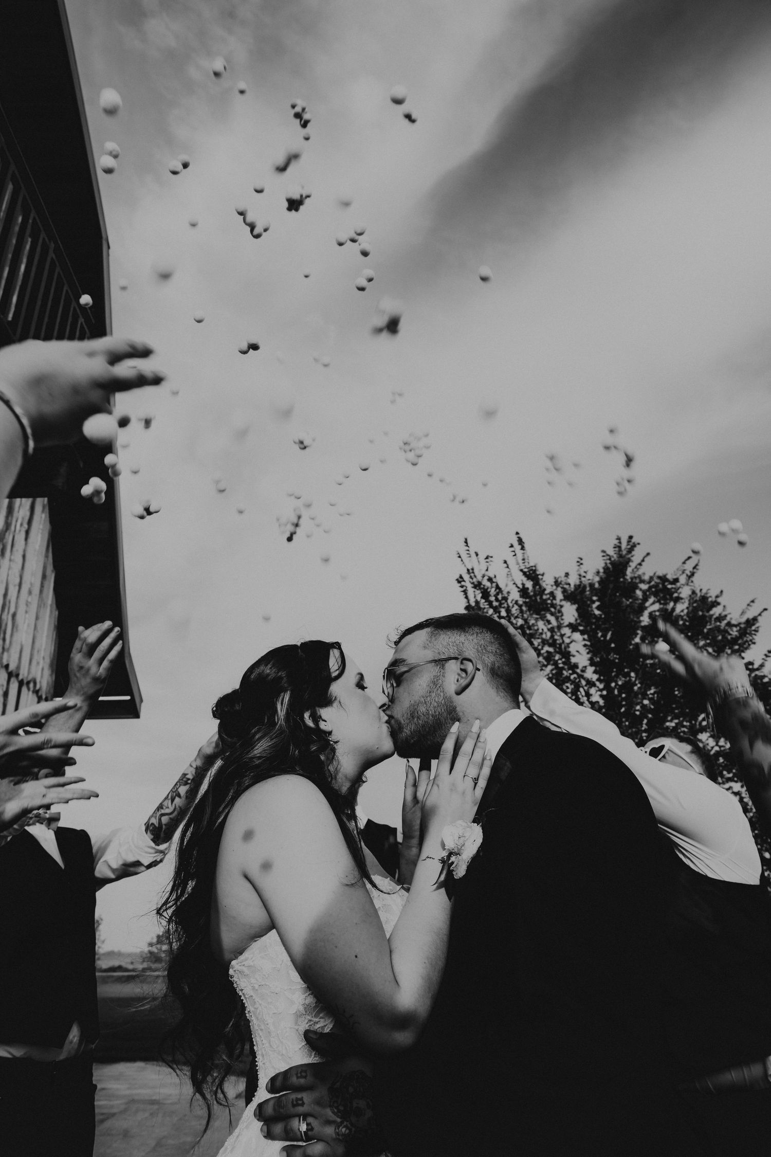 the country side barn wedding venue in Lethbridge Alberta. real wedding from this rustic chic barn venue two hours outside of Calgary AB